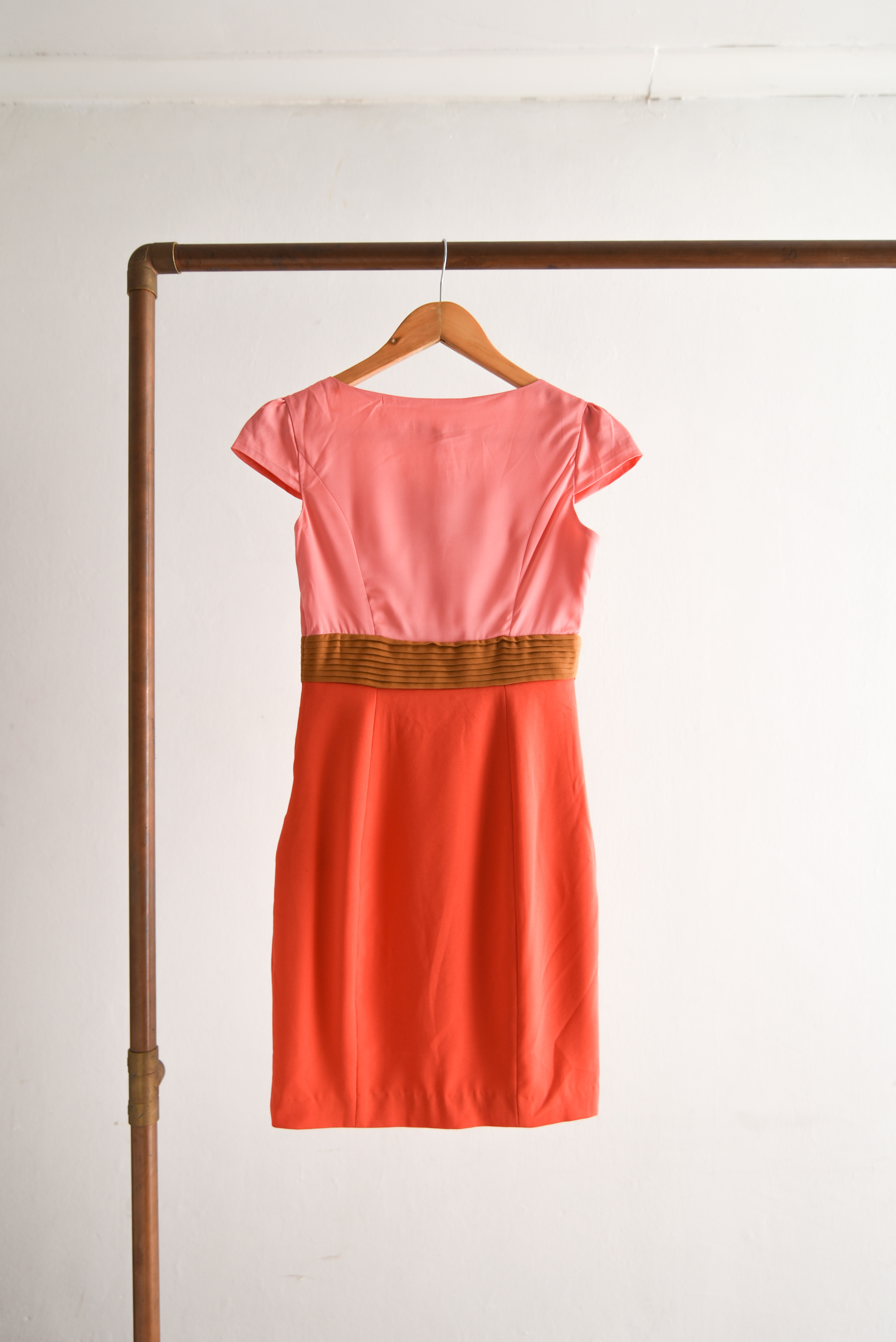 Vestido coral satín ribbon