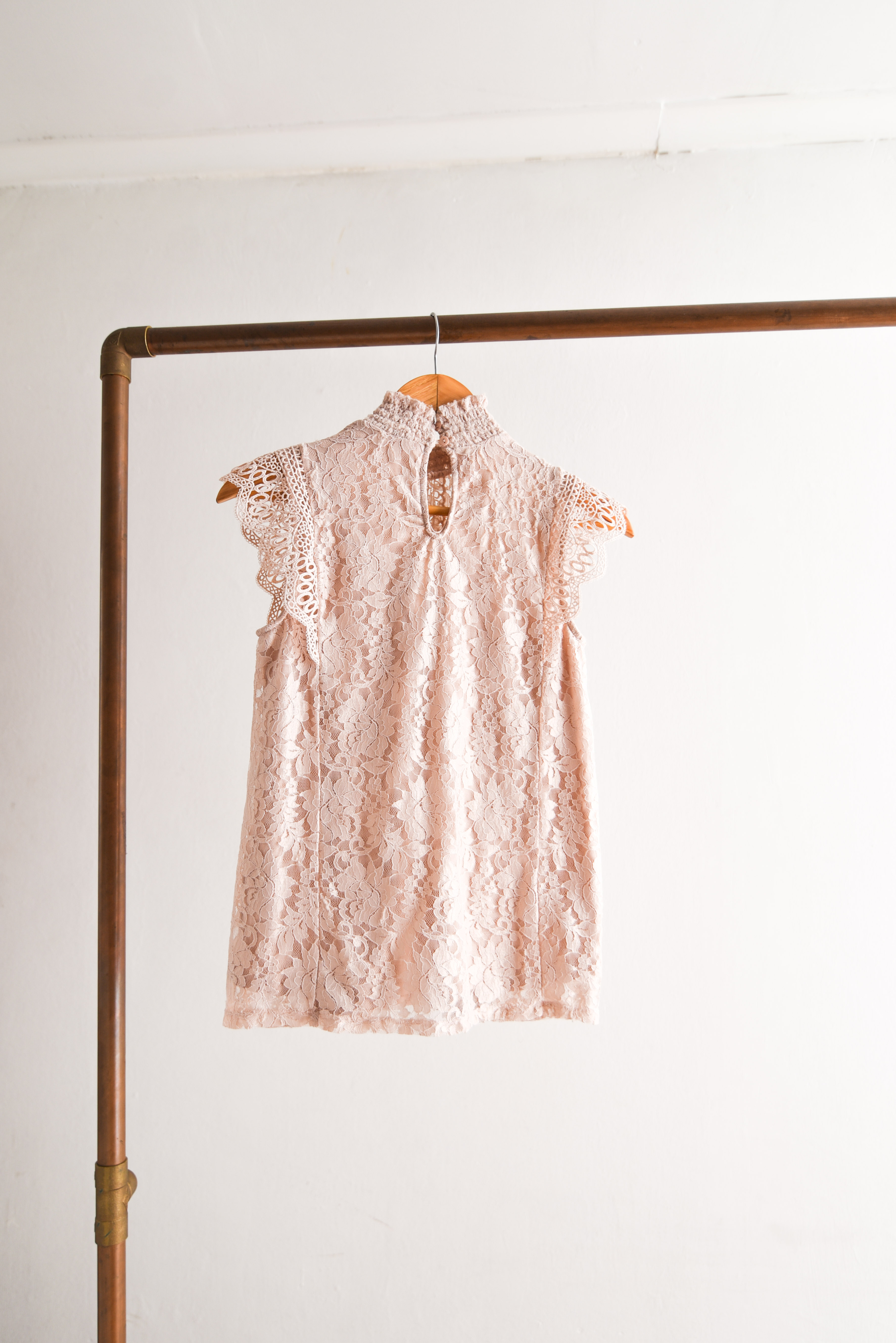 Top rosa pastel encaje