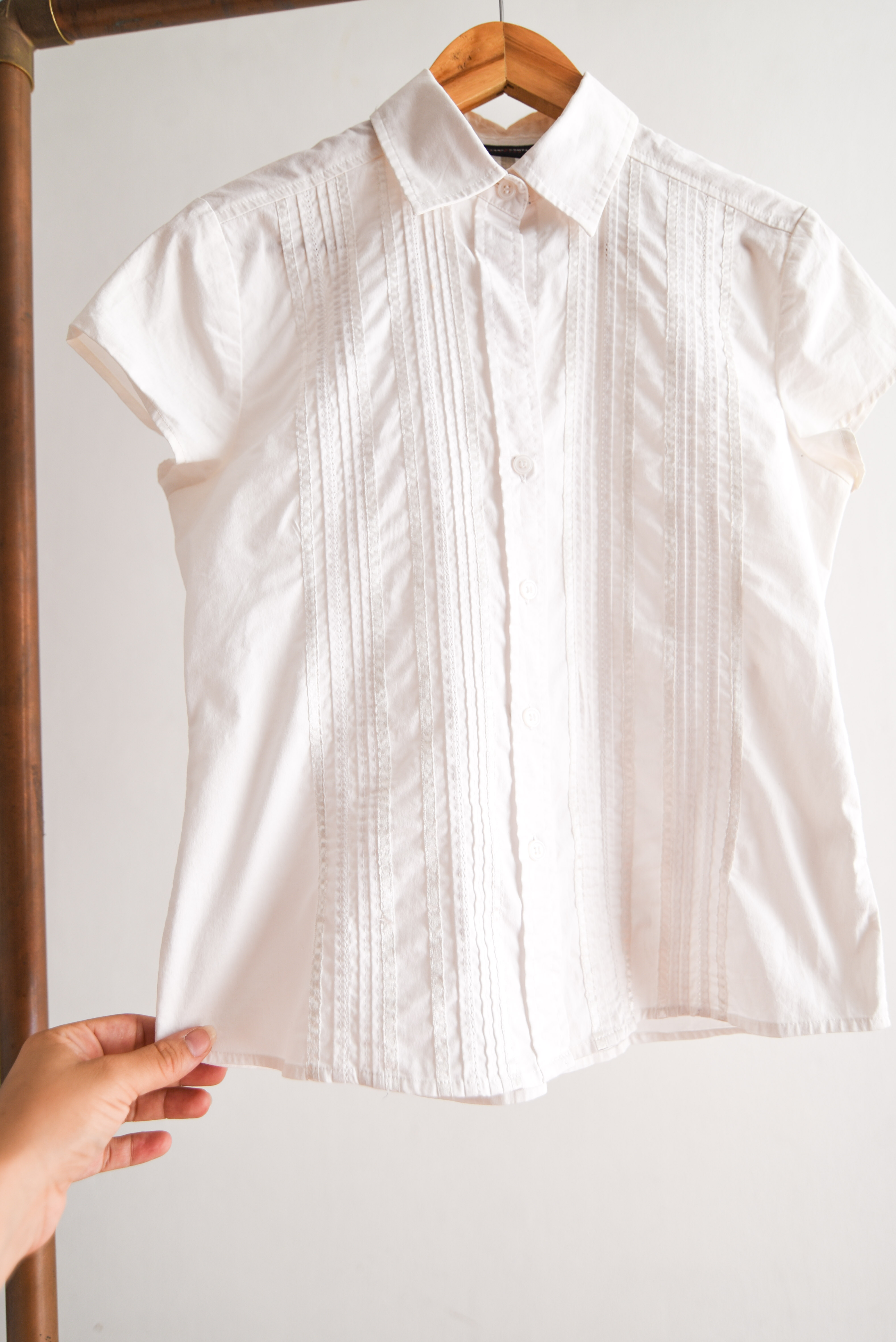 Blusa blanca blonda satín