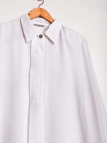 Blusa blanca vintage bordada