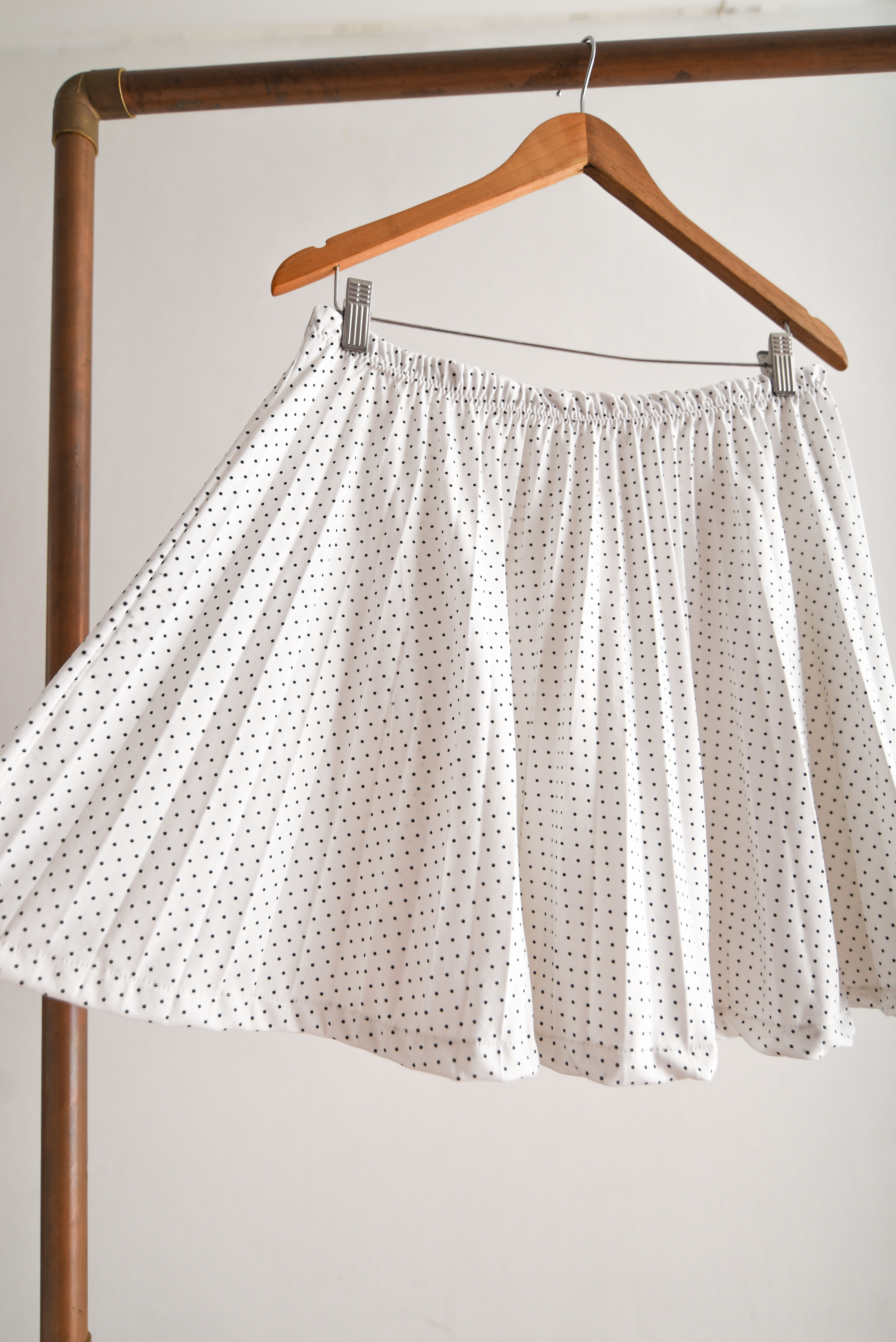 Falda blanca dots y tablas