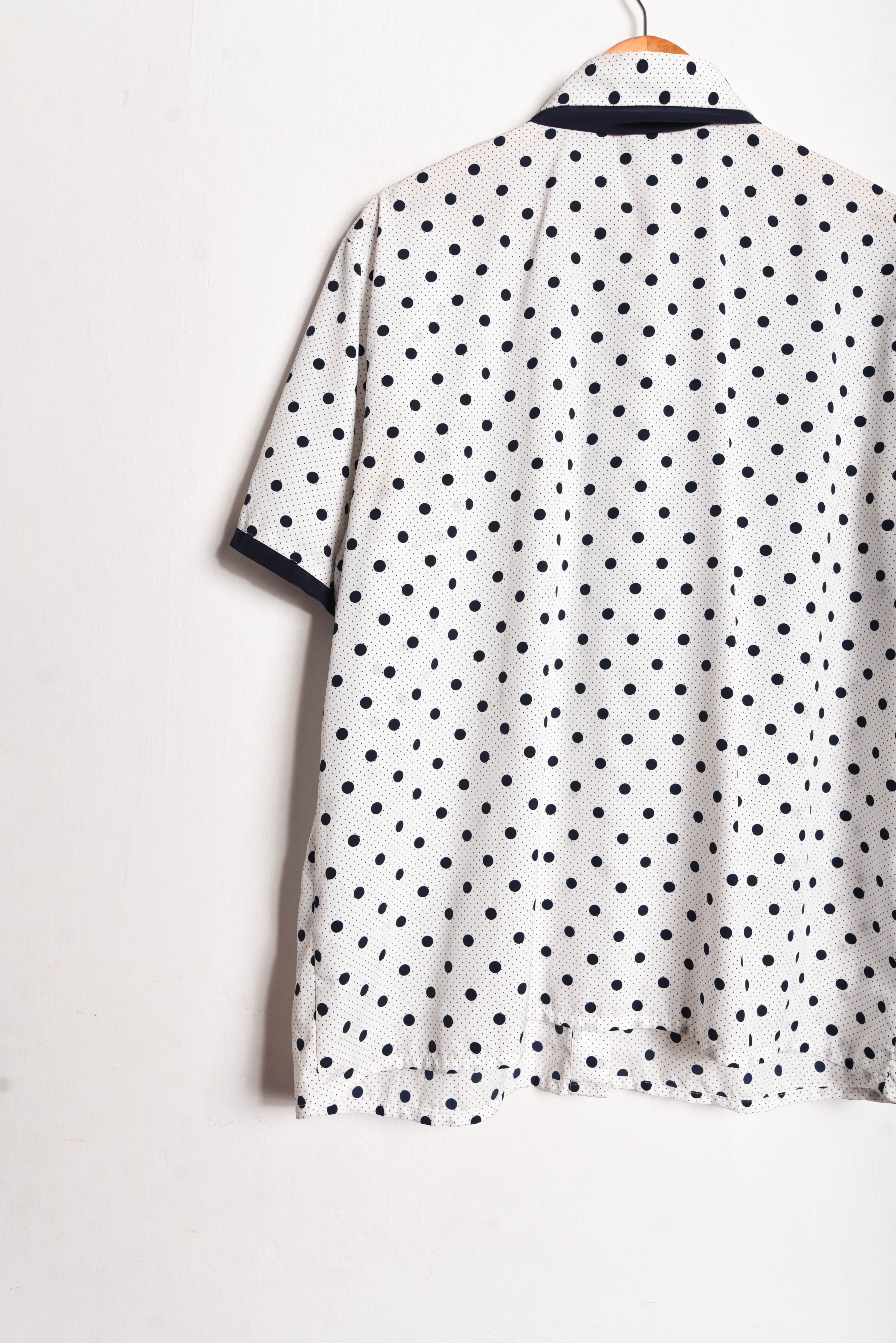 Blusa blanca lunares corbatín