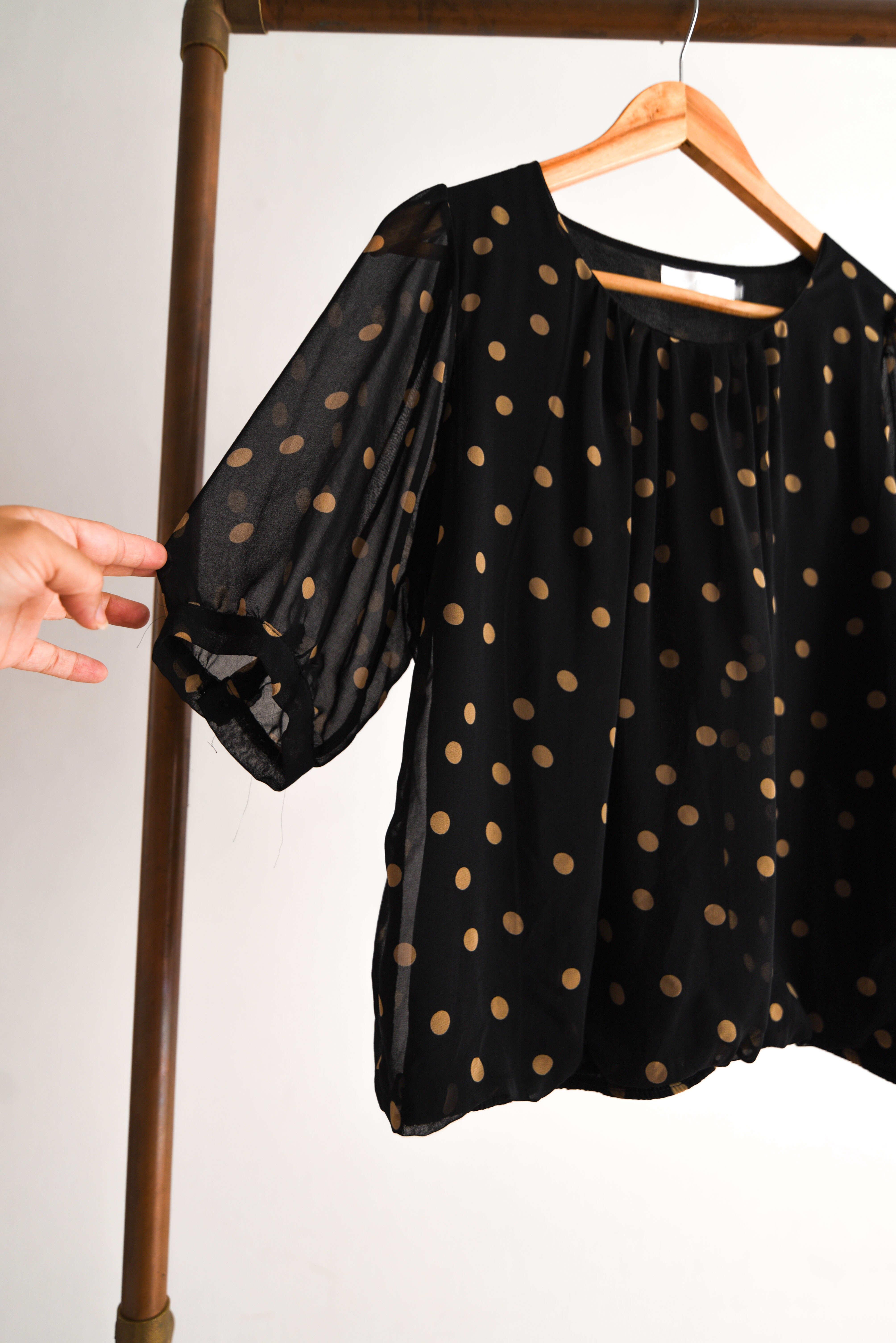 Blusa vaporosa lunares