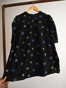 Blusa negra floral princess