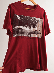 Polera gráfica burdeo