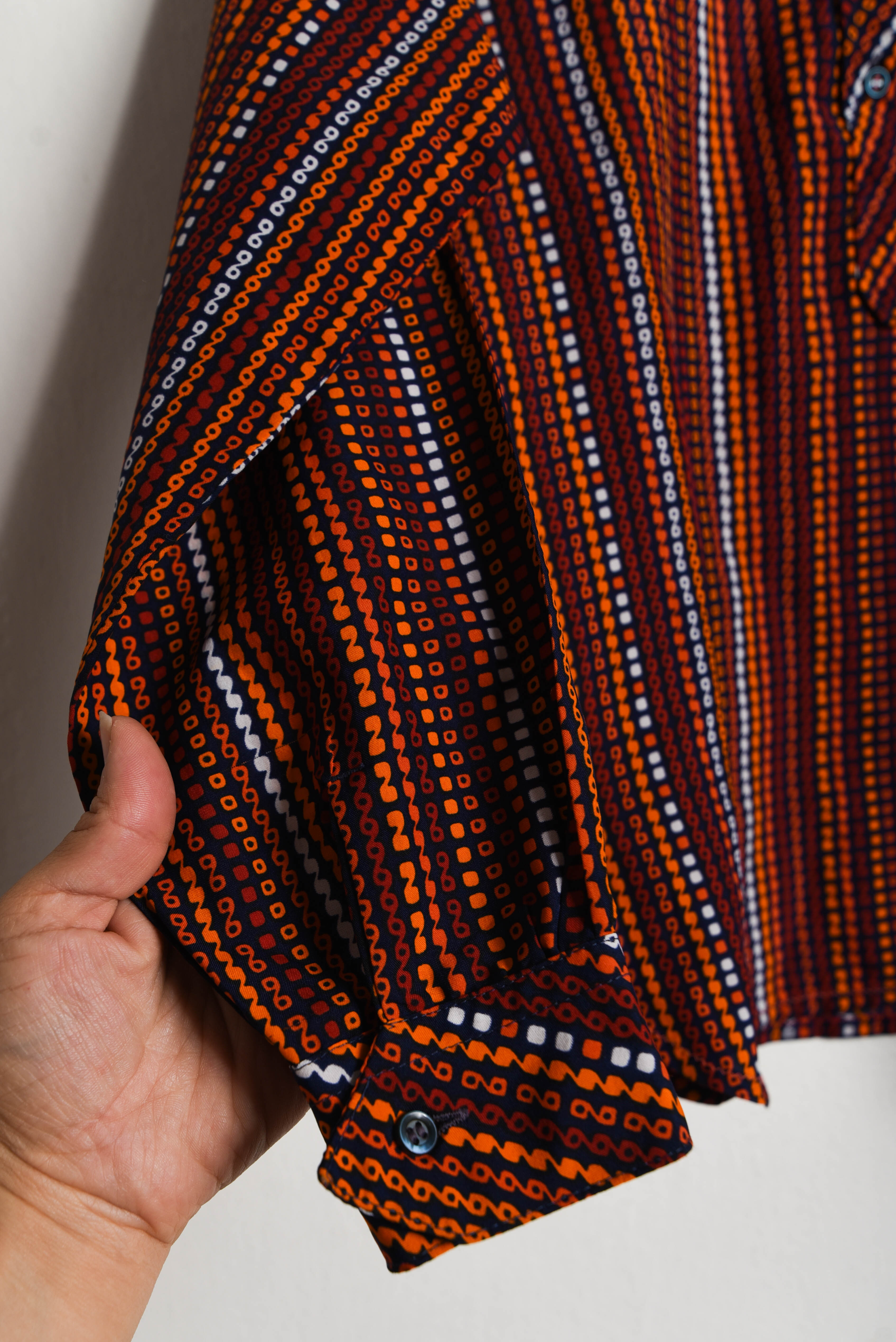 Blusa 70s figuras geométricas