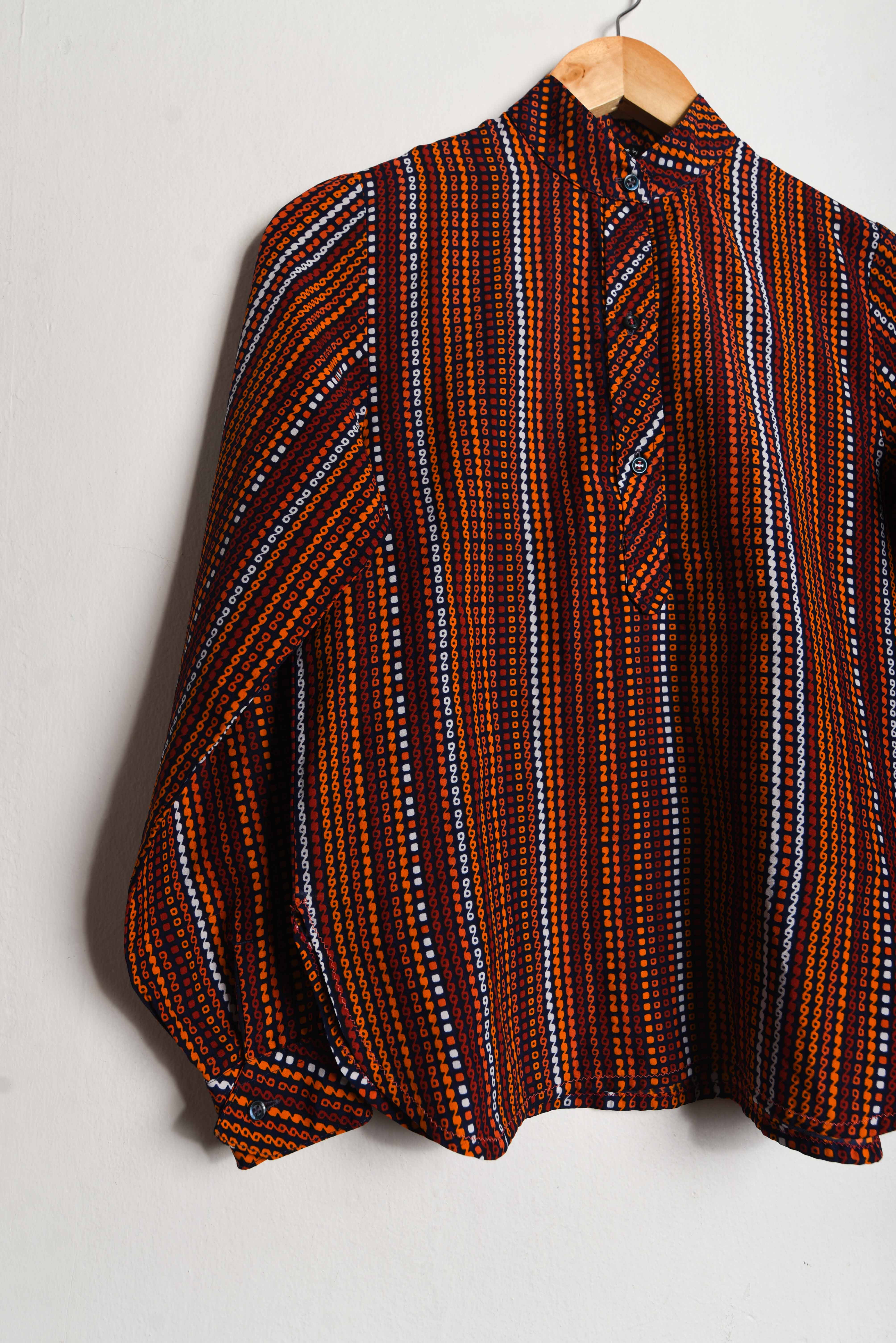 Blusa 70s figuras geométricas