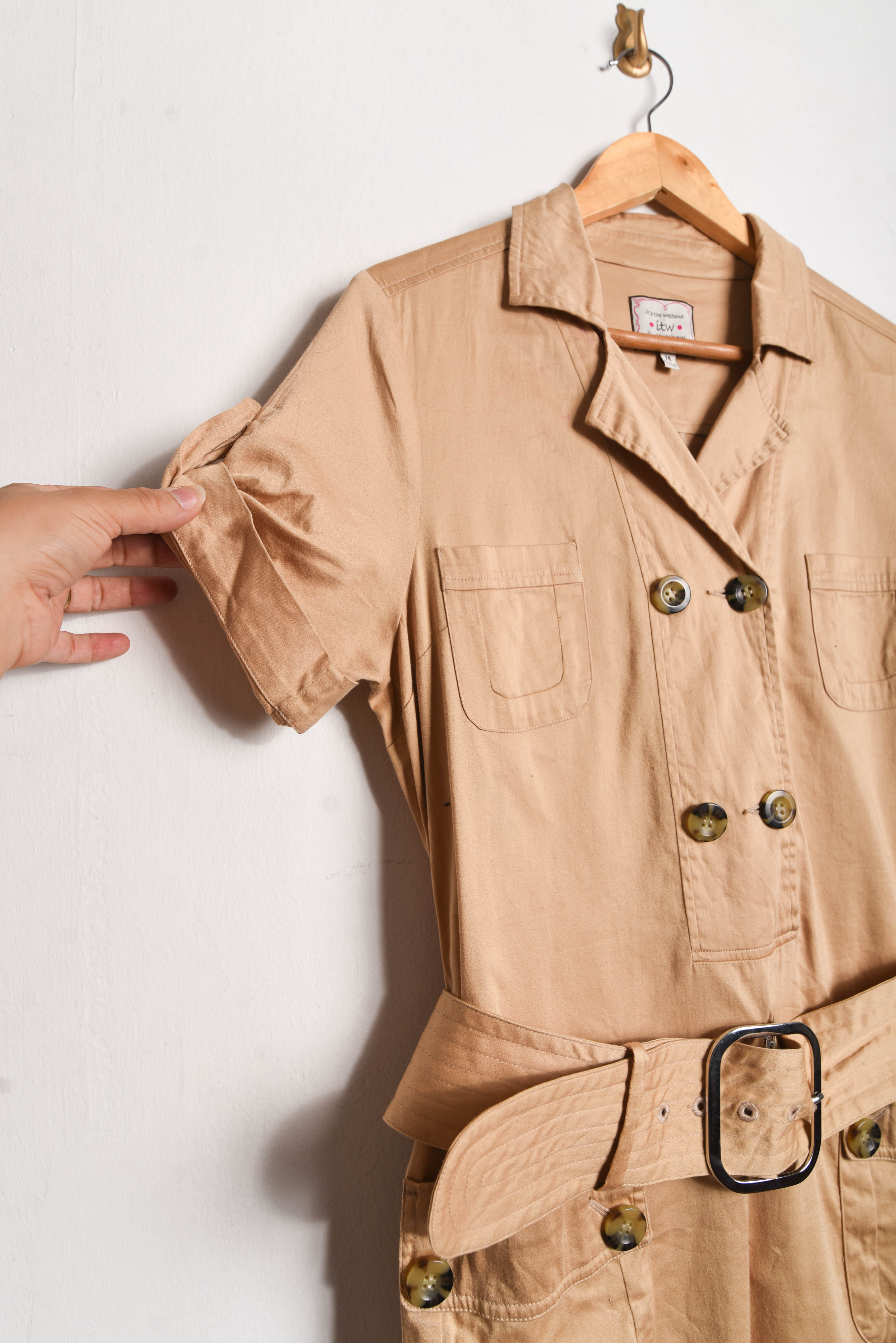 Vestido trench camel
