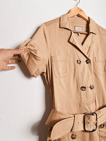 Vestido trench camel