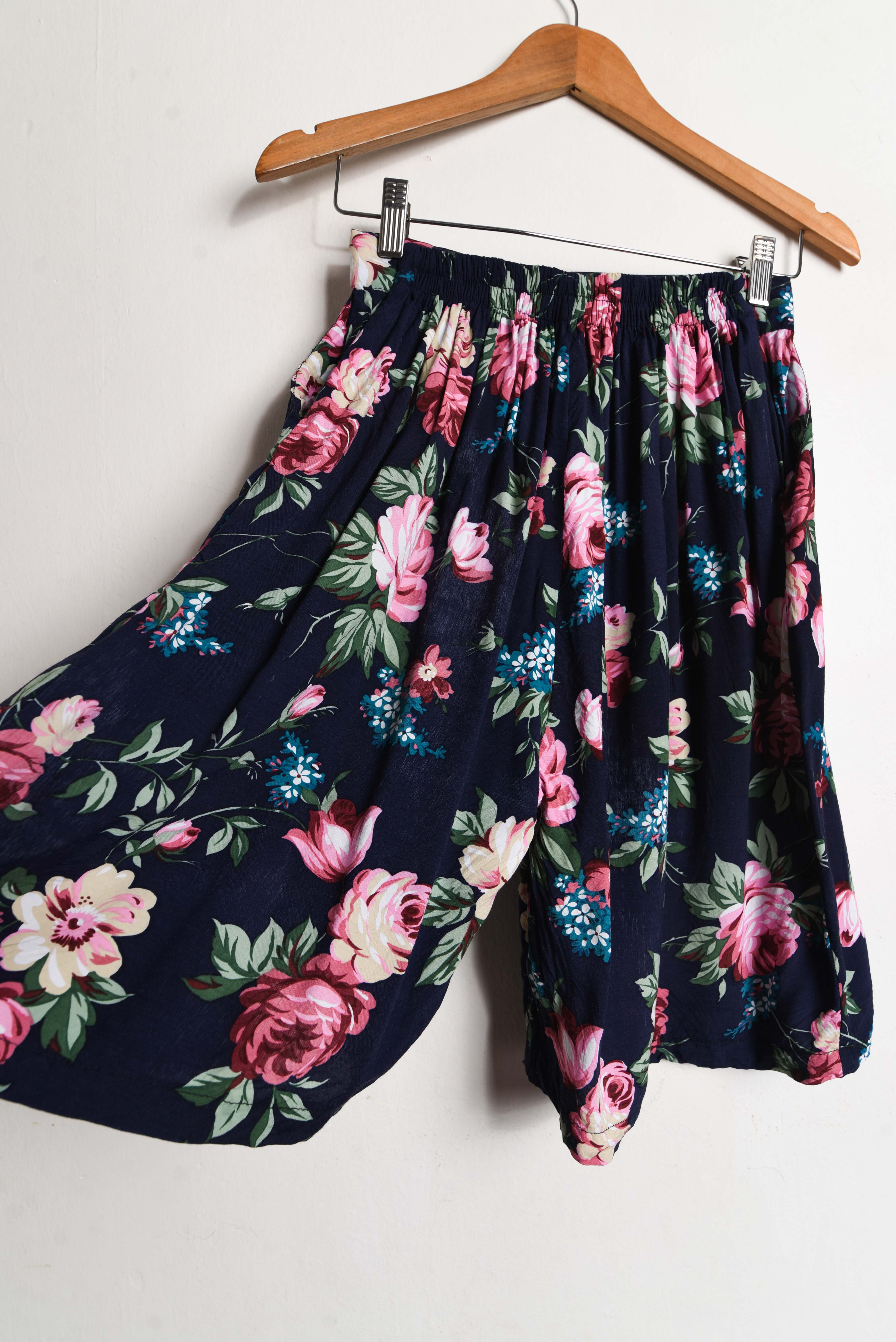 Short navy floral vintage