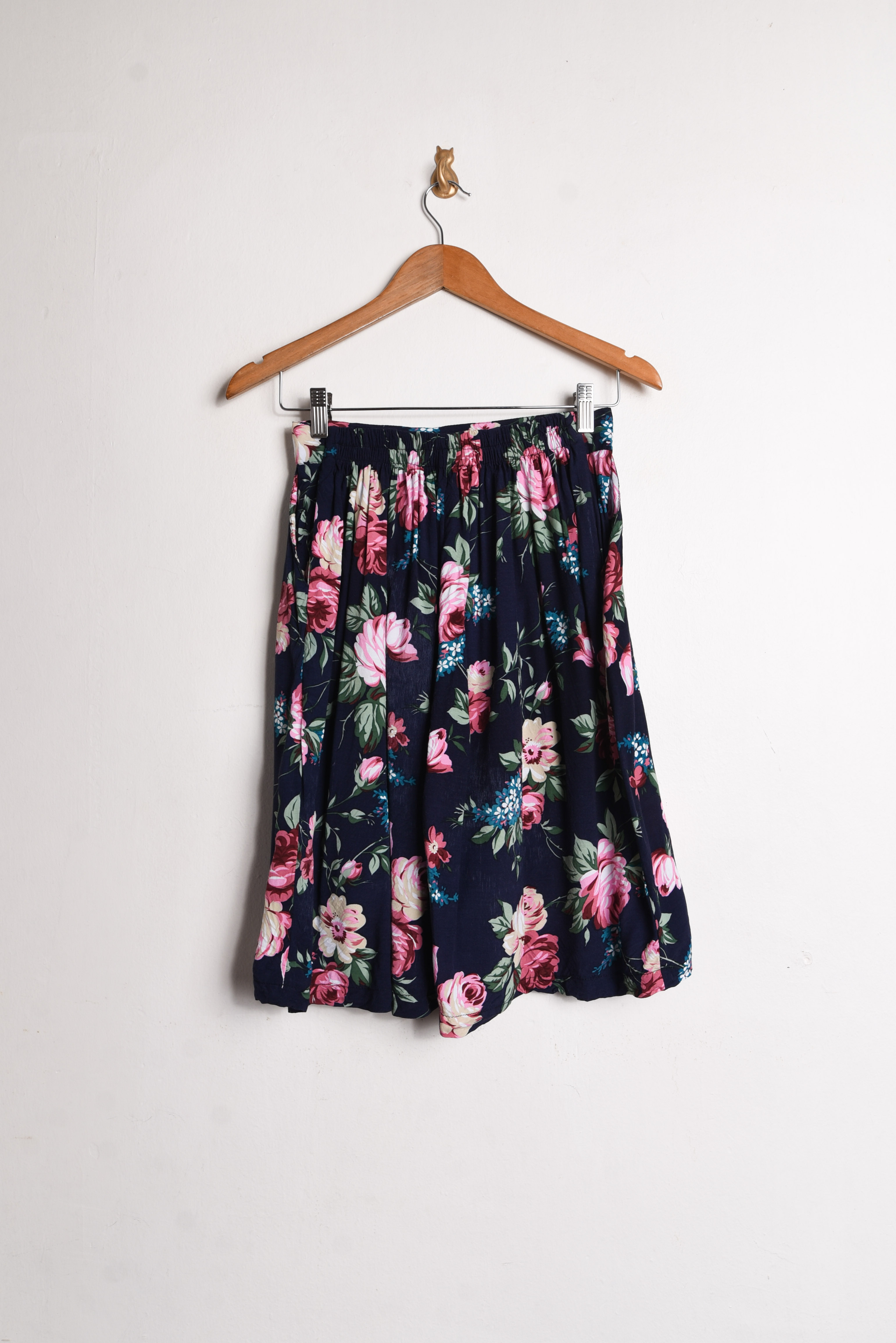 Short navy floral vintage