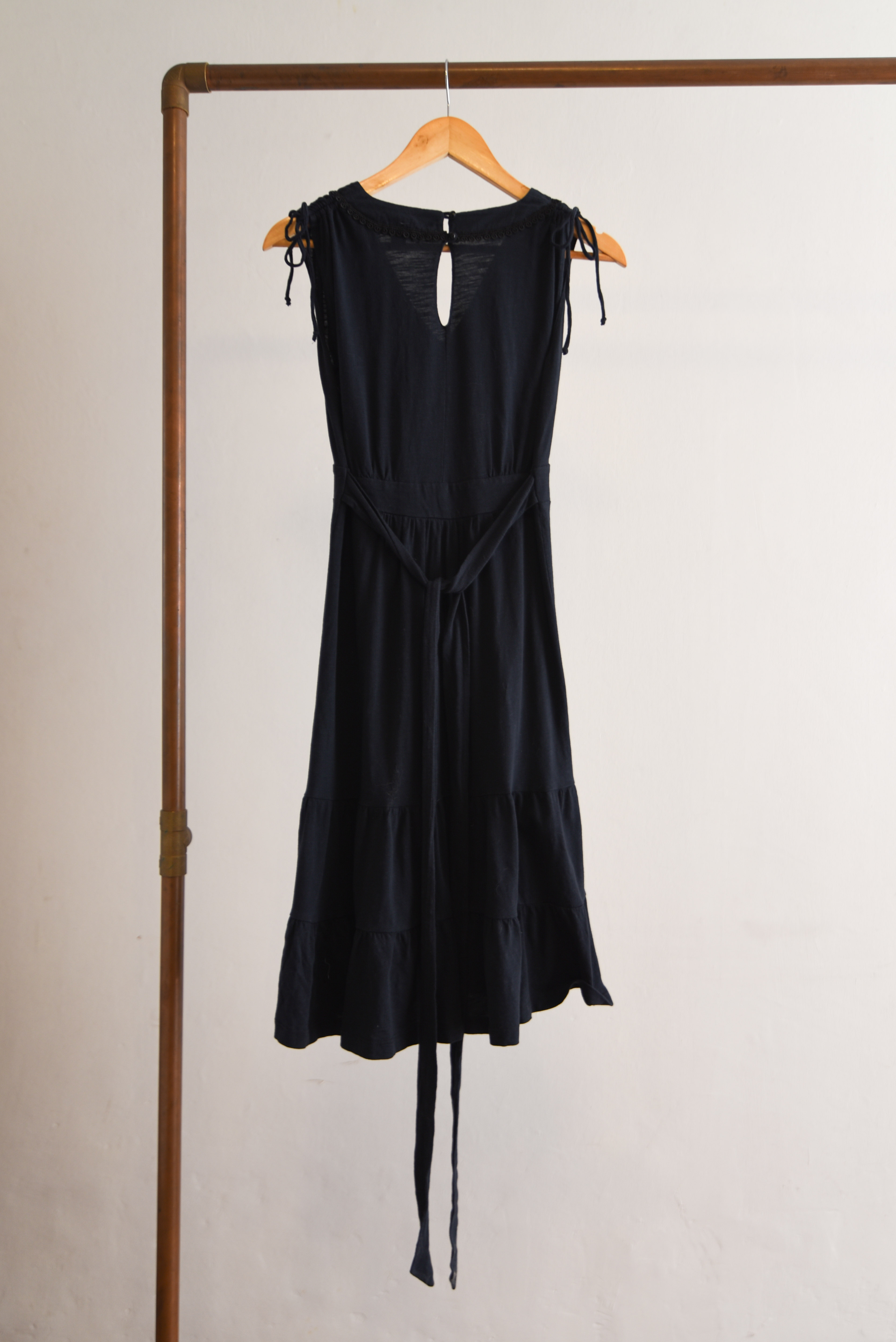 Vestido navy capas