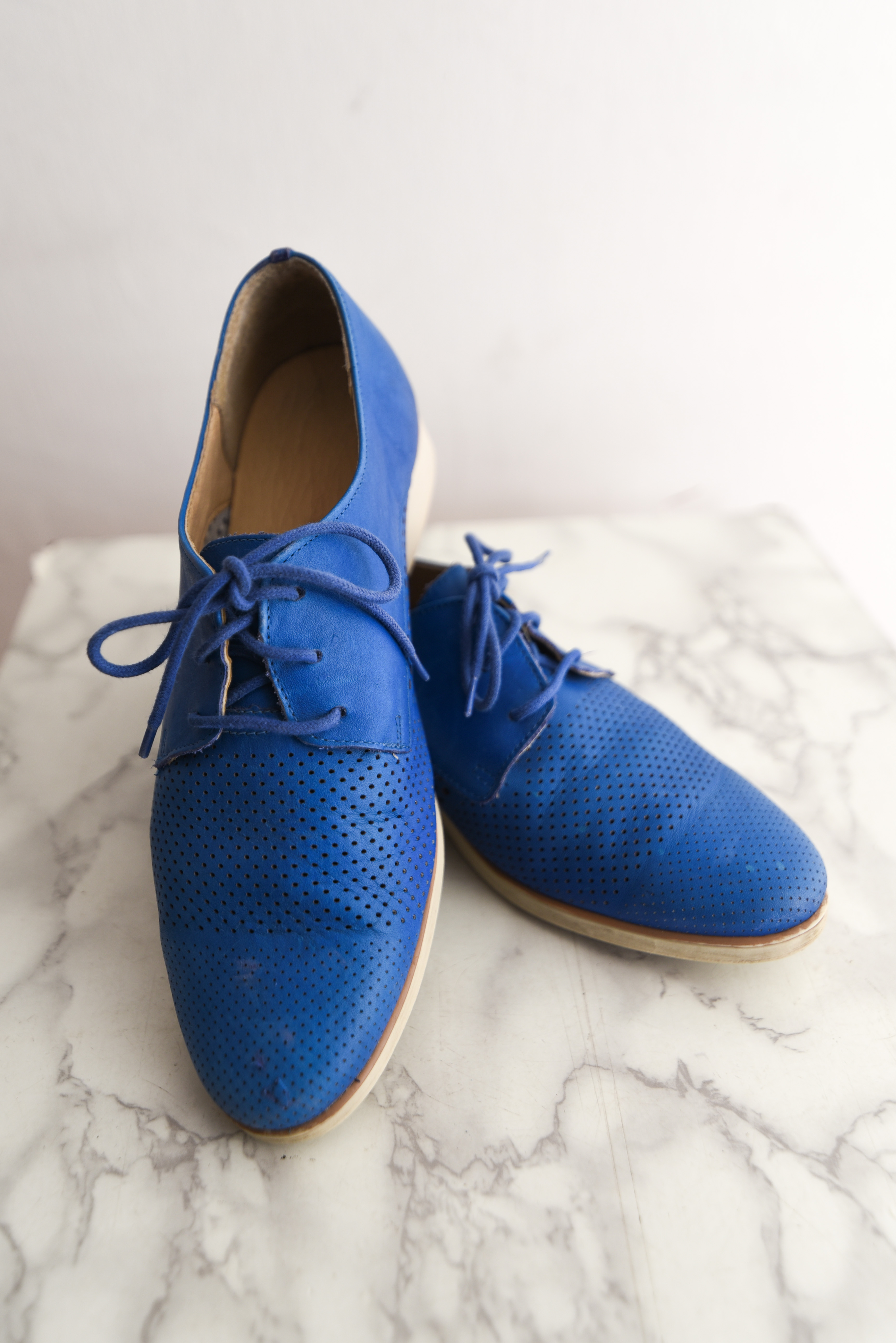 Zapatos cuero azulino