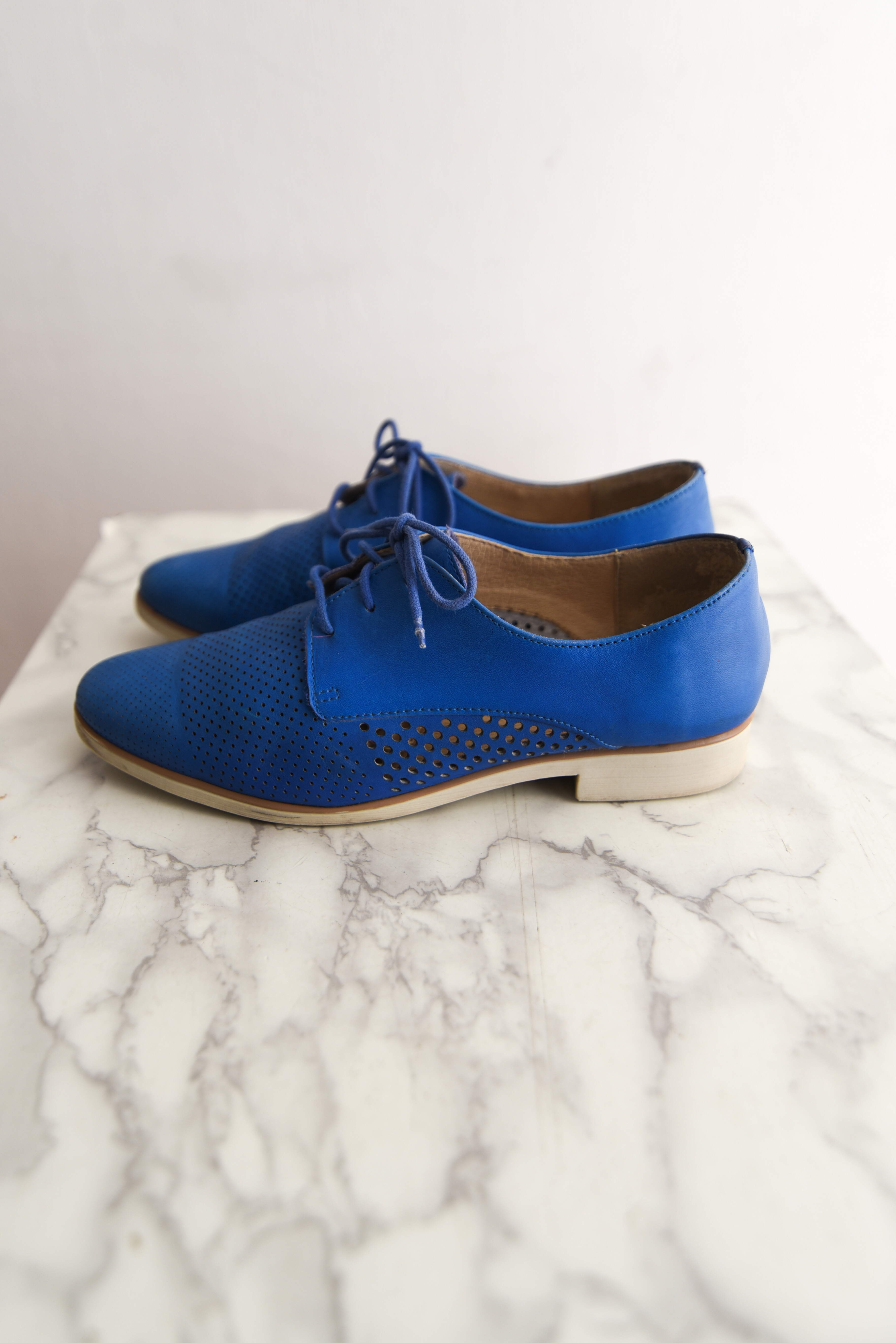 Zapatos cuero azulino