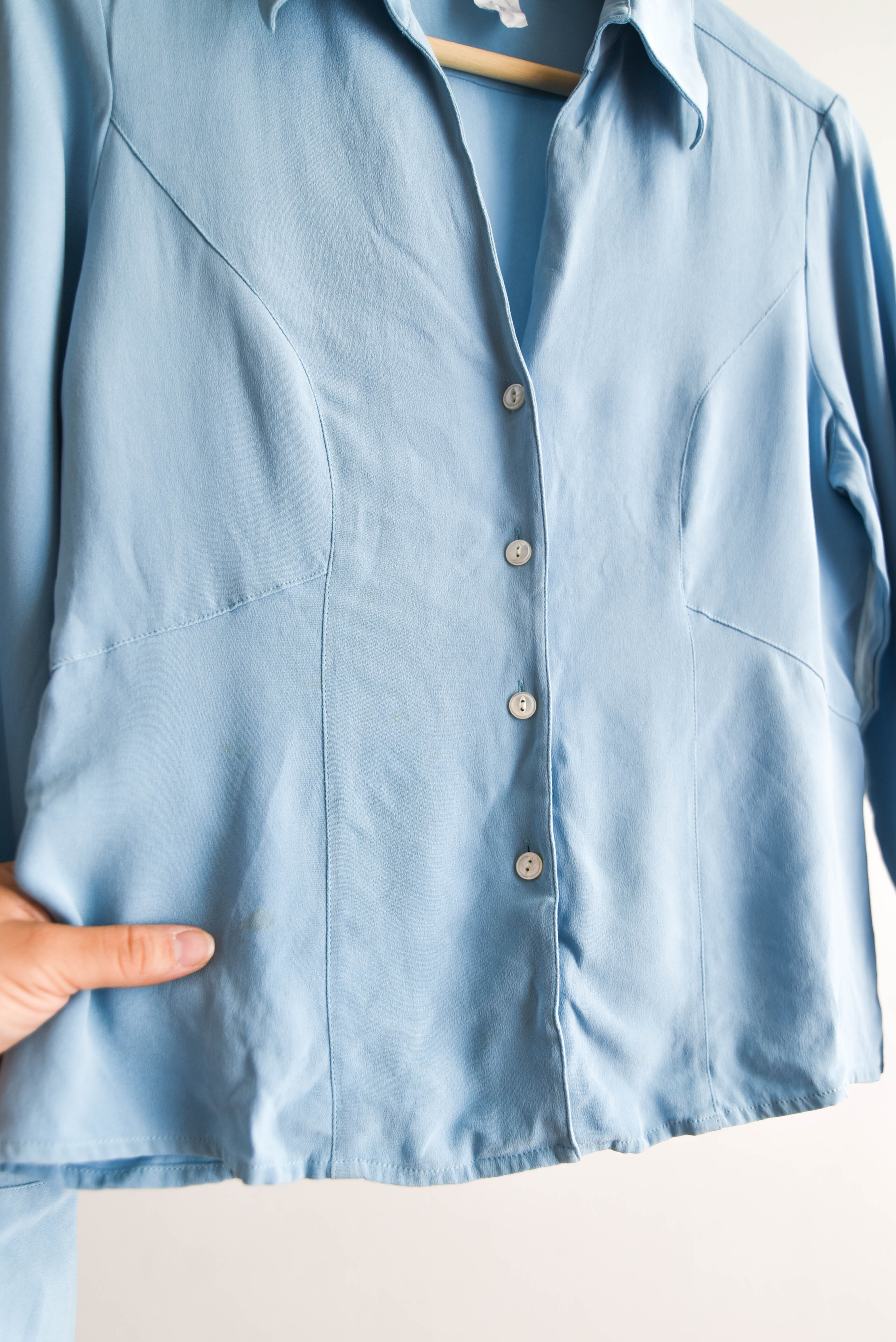 Blusa celeste pastel seda