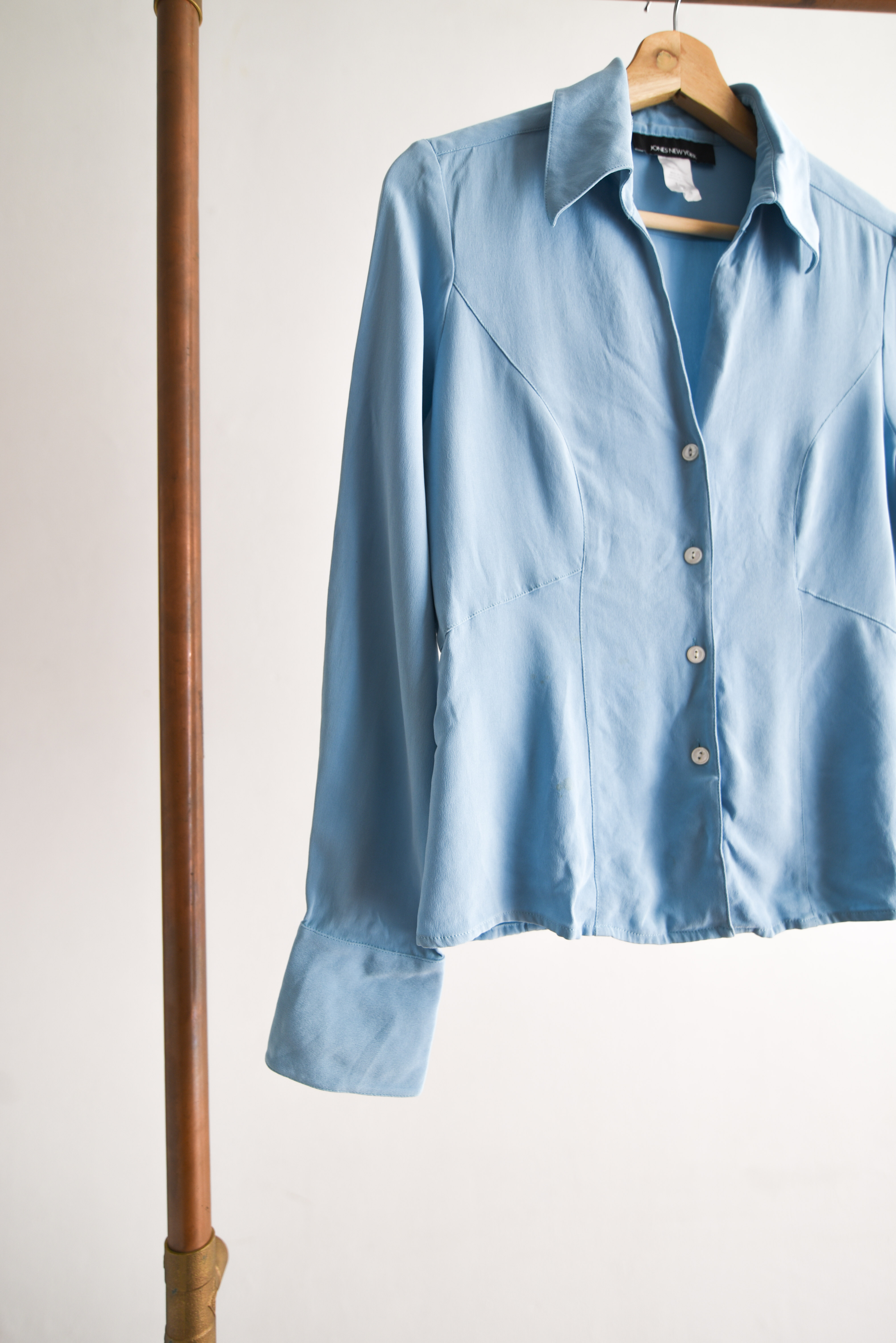 Blusa celeste pastel seda