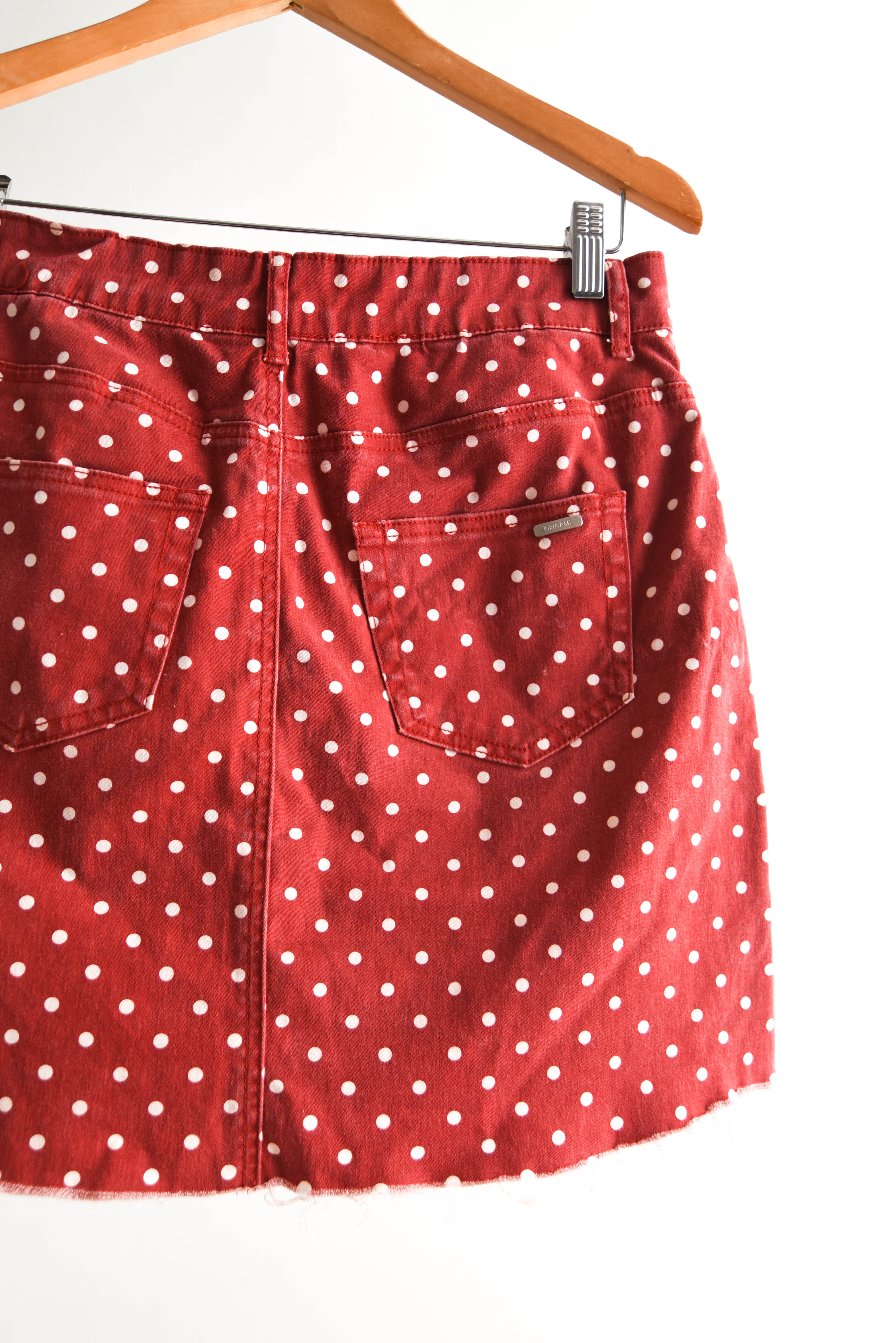 Falda roja polka dots