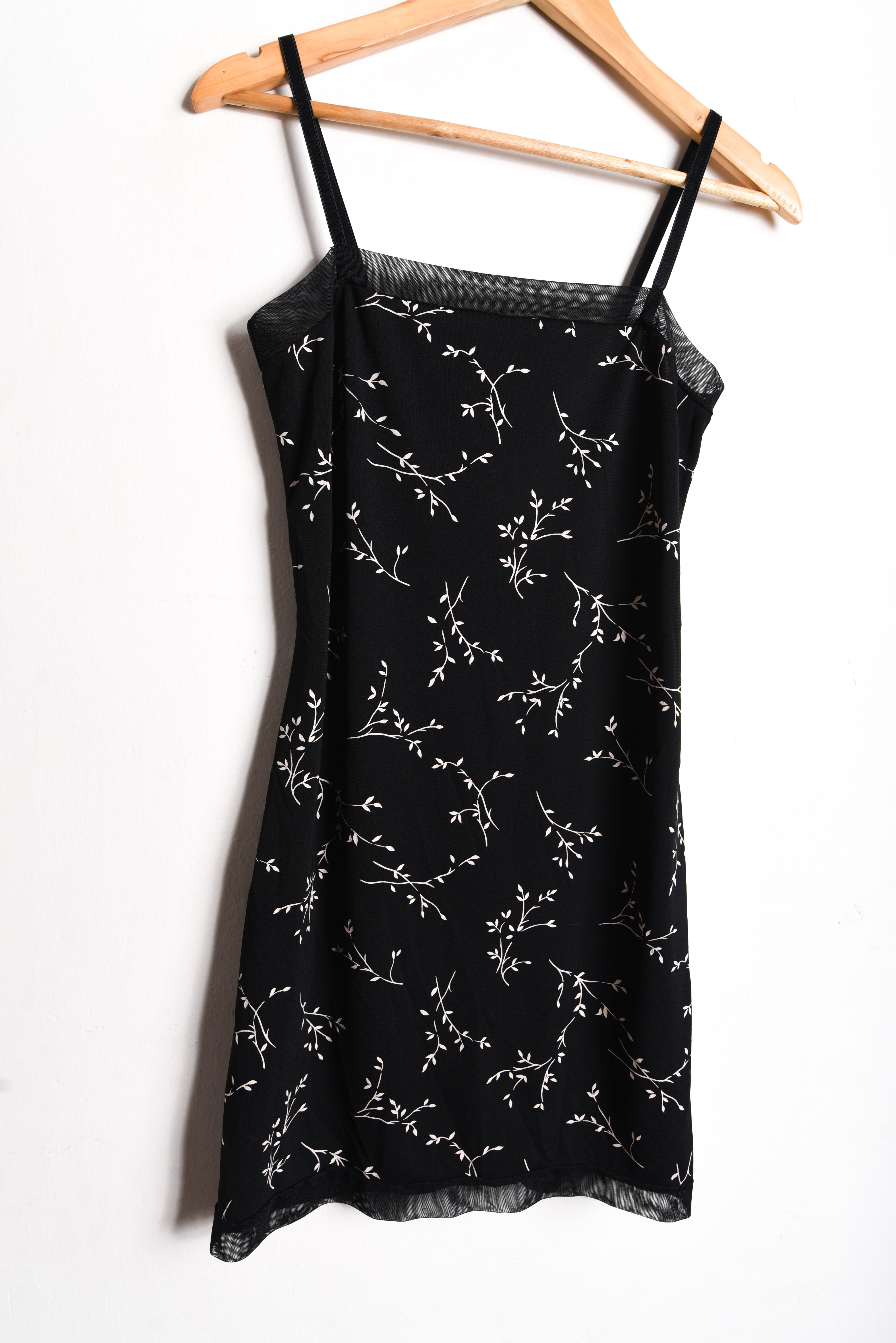 Vestido negro 90s flores