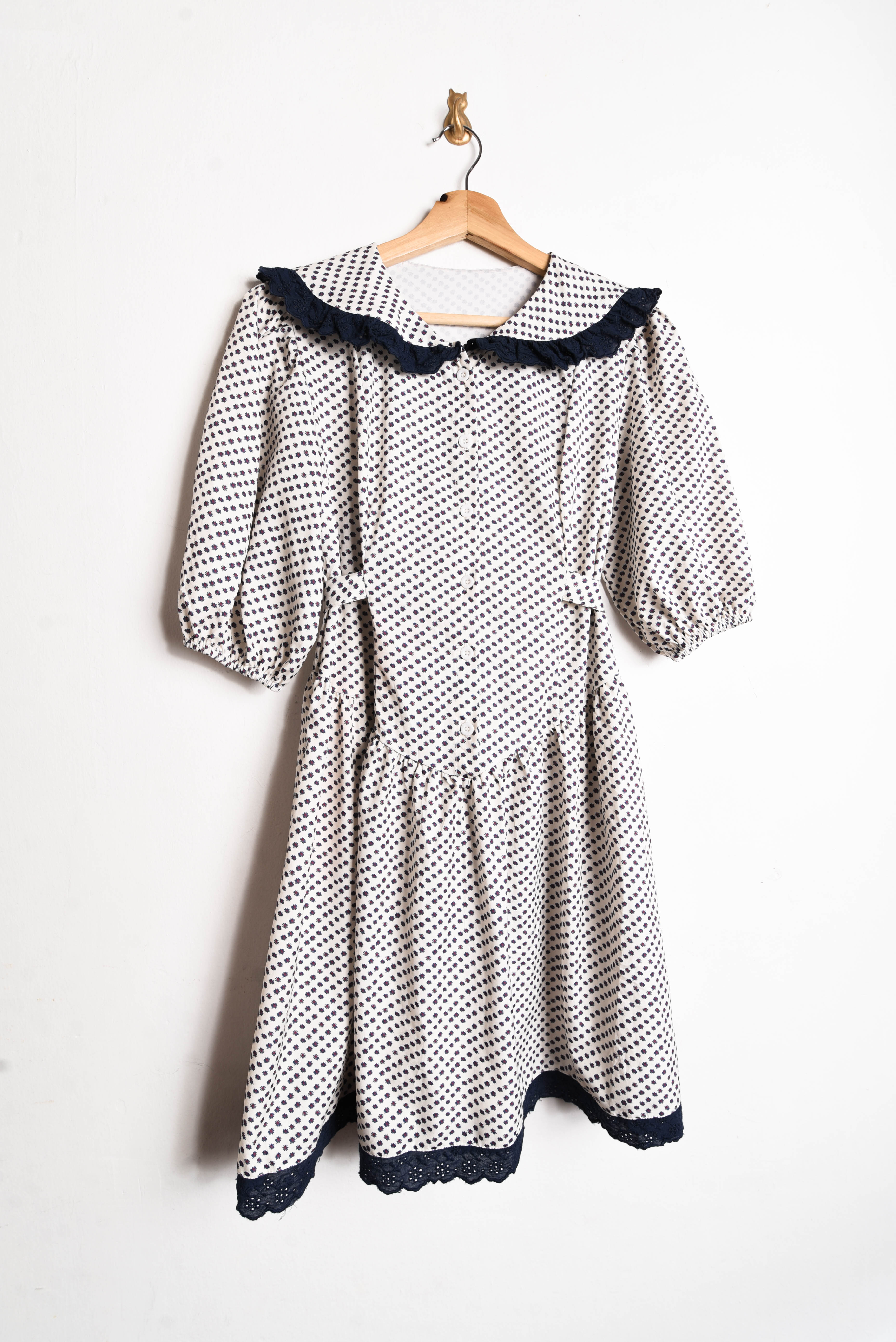 Vestido floral cuello bobo