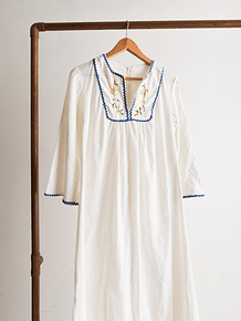 Maxi vestido blanco bordado vintage