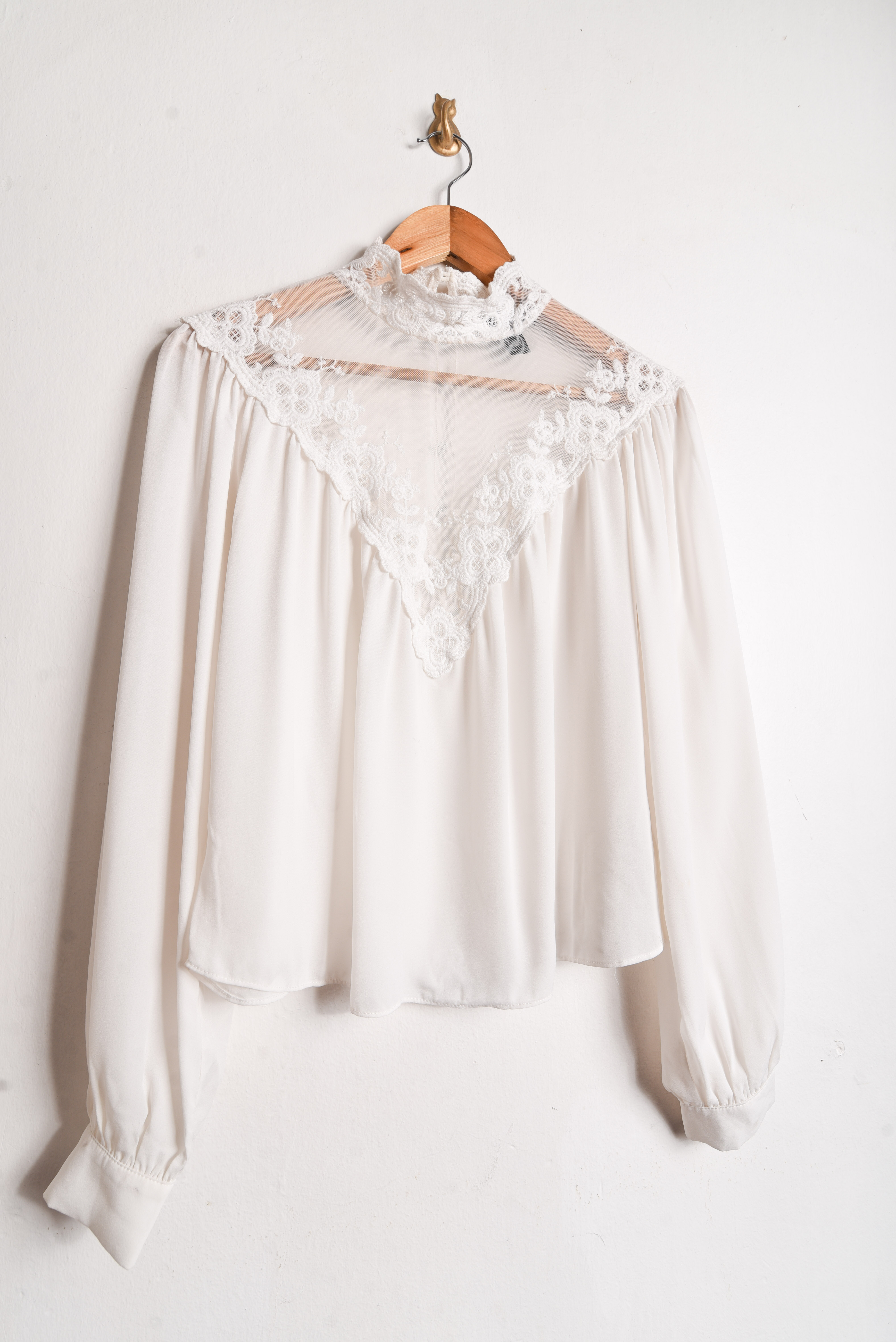 Blusa blanca romantica transparencia