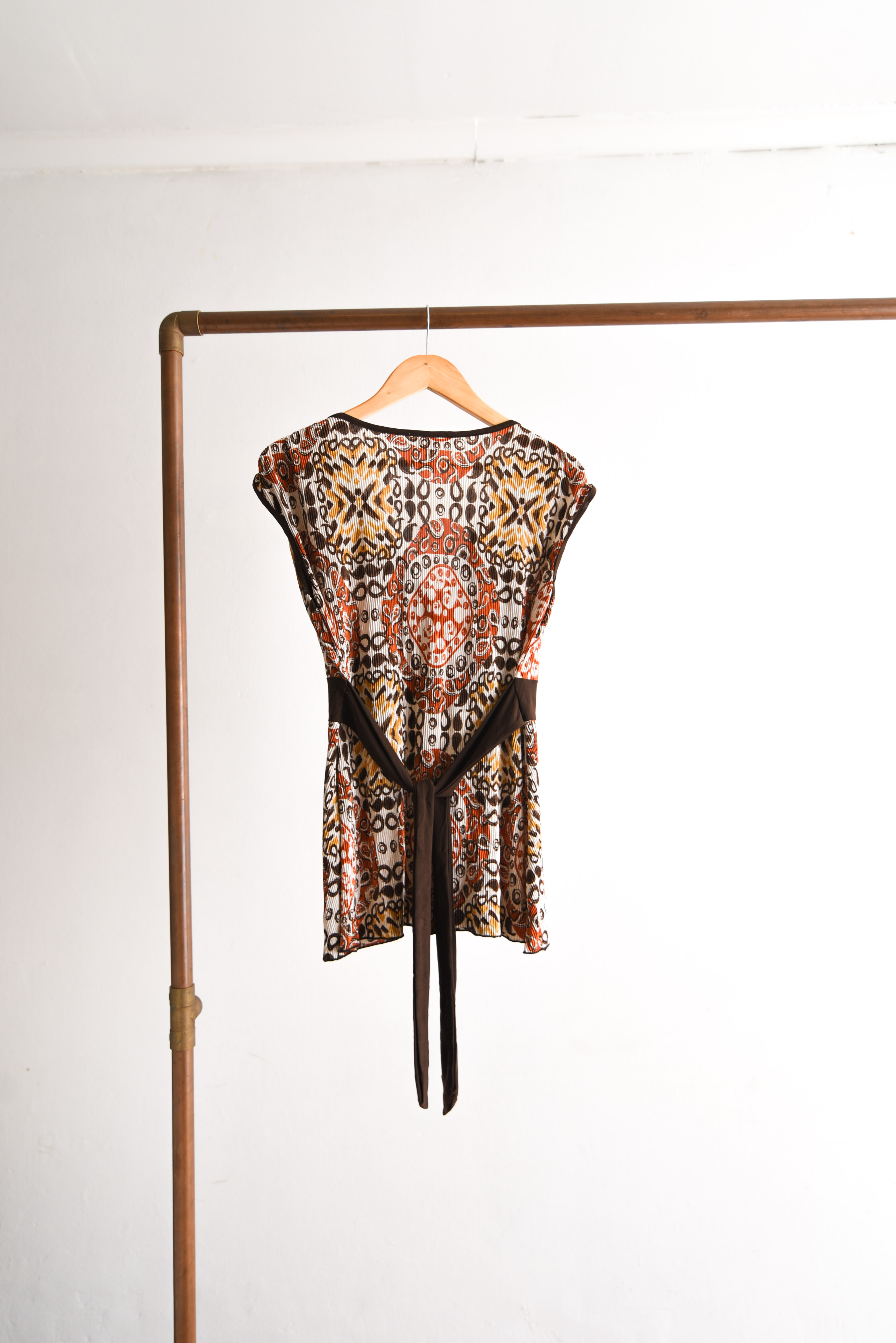 Top café plisado y2k