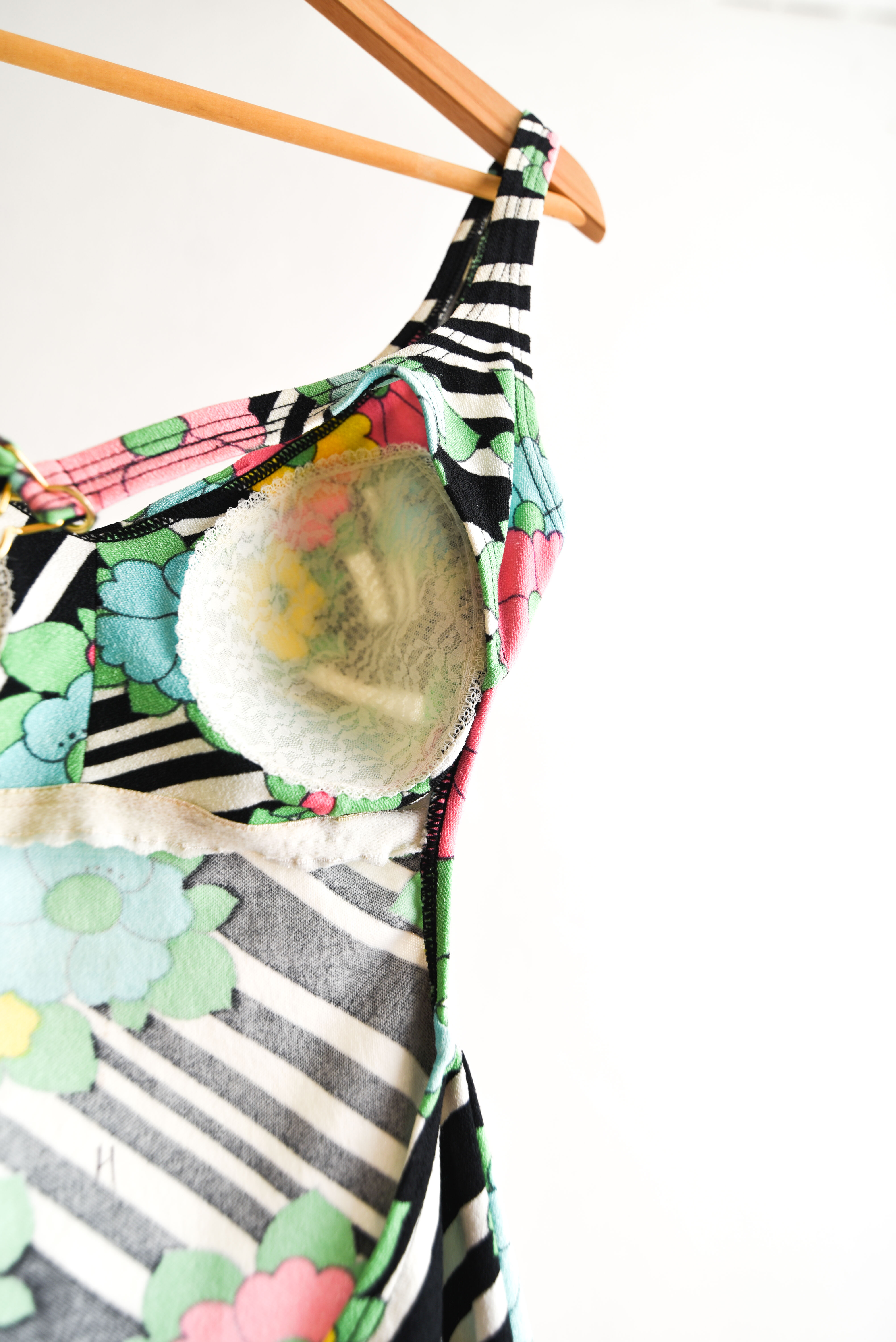 Traje de baño 60s bullet bra