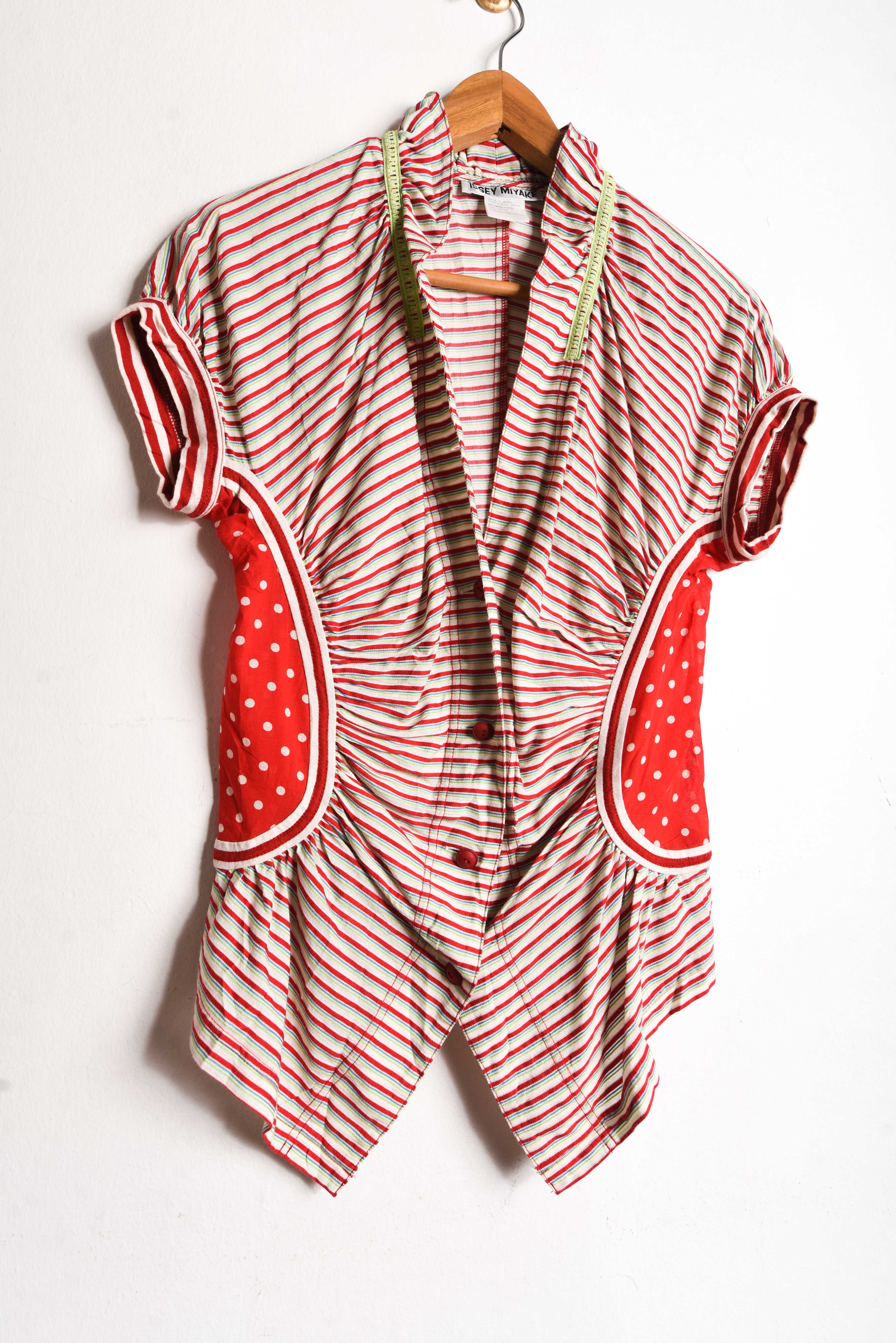 Blusa japonesa Issey Miyake