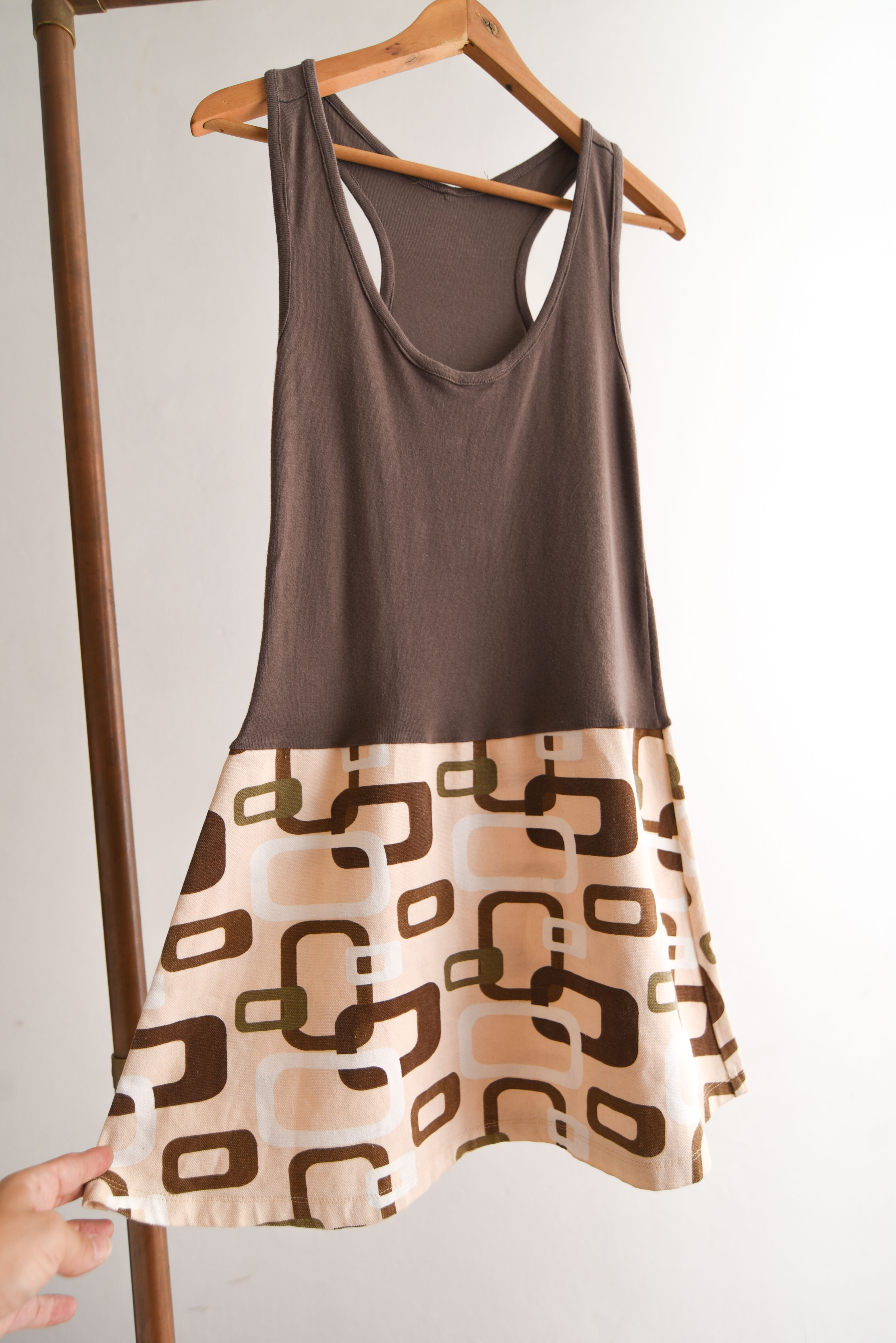 Vestido café retro vibes