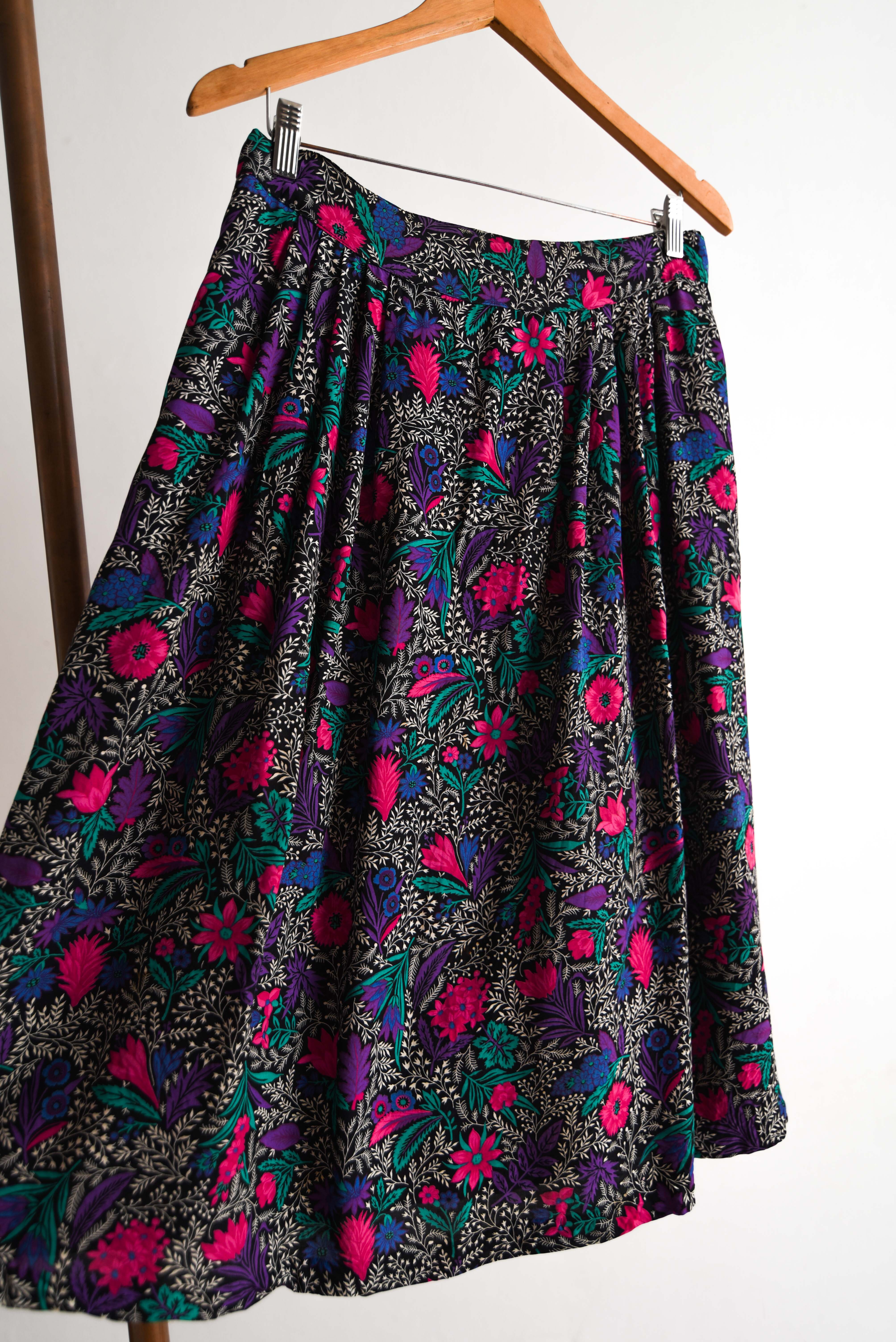 Falda midi vintage floral