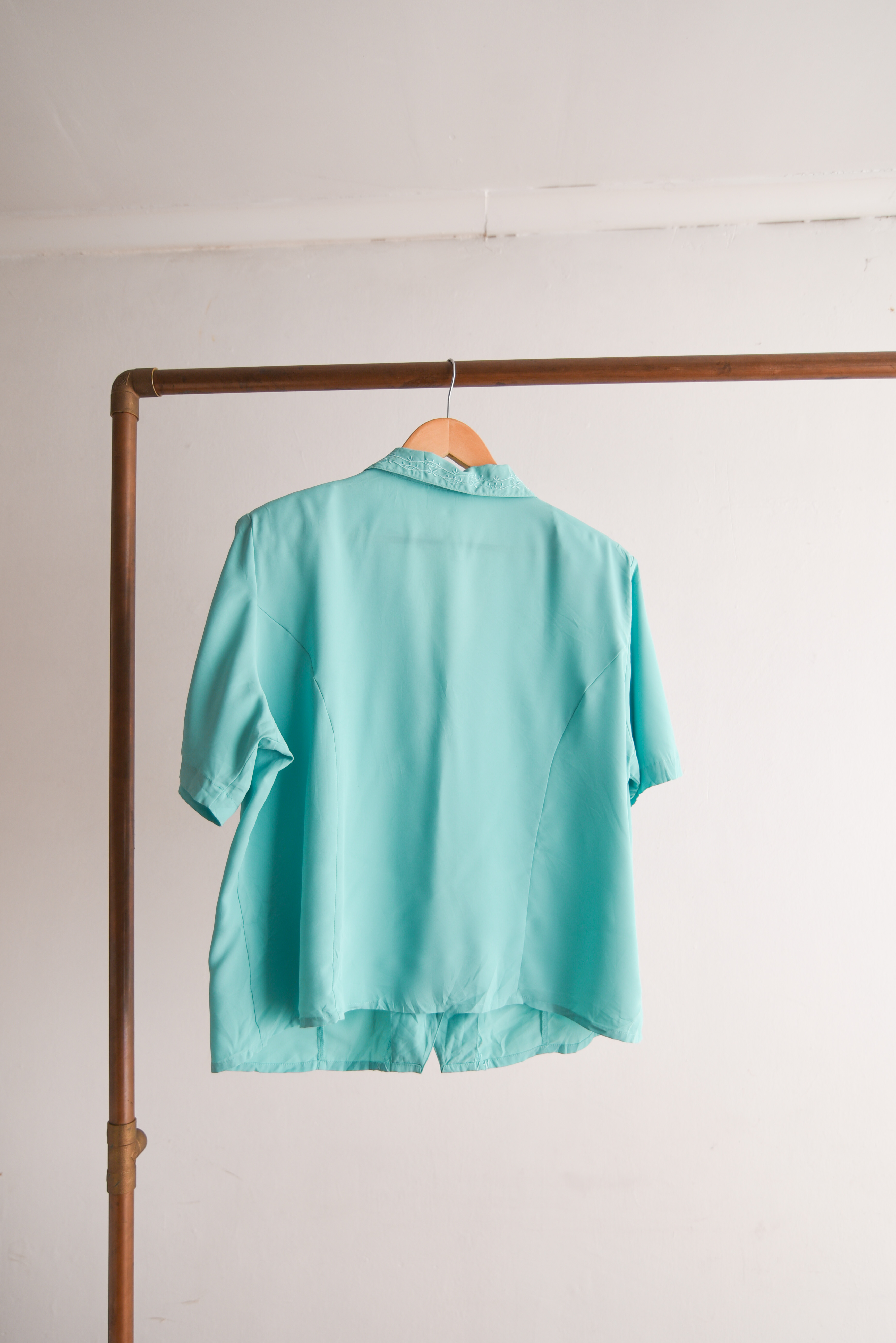 Blusa turquesa bordada vintage