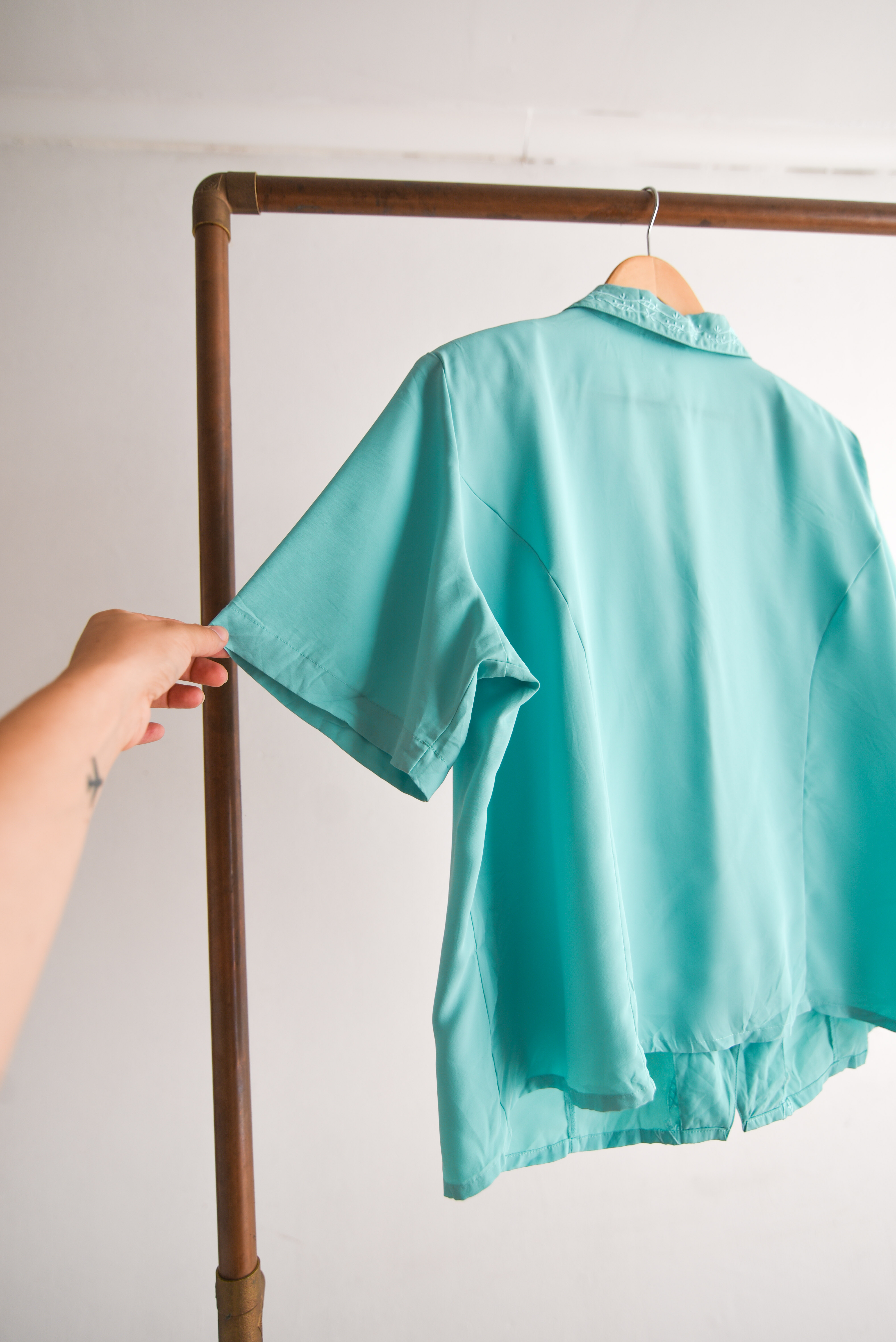 Blusa turquesa bordada vintage