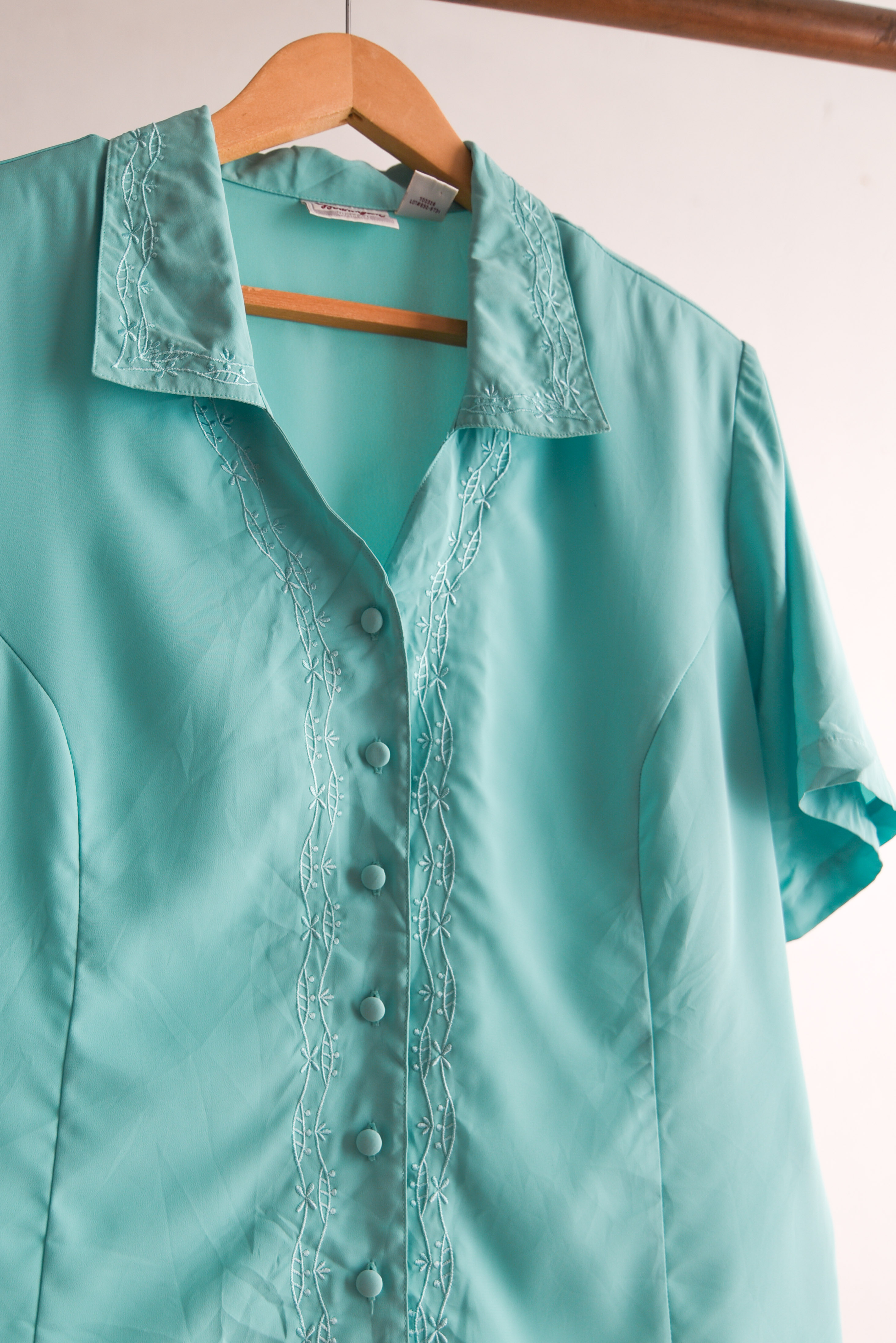 Blusa turquesa bordada vintage