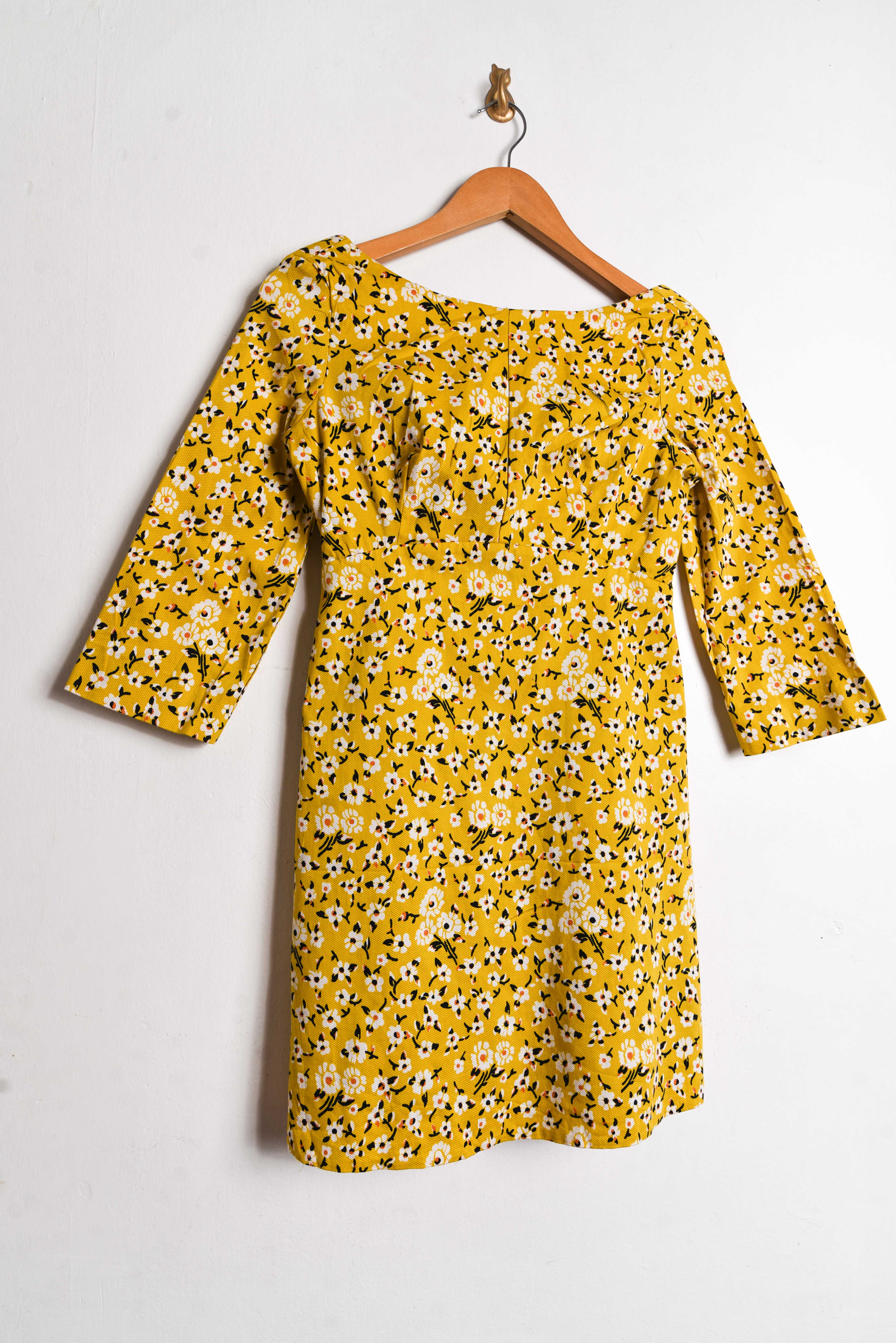 Vestido floral Zara