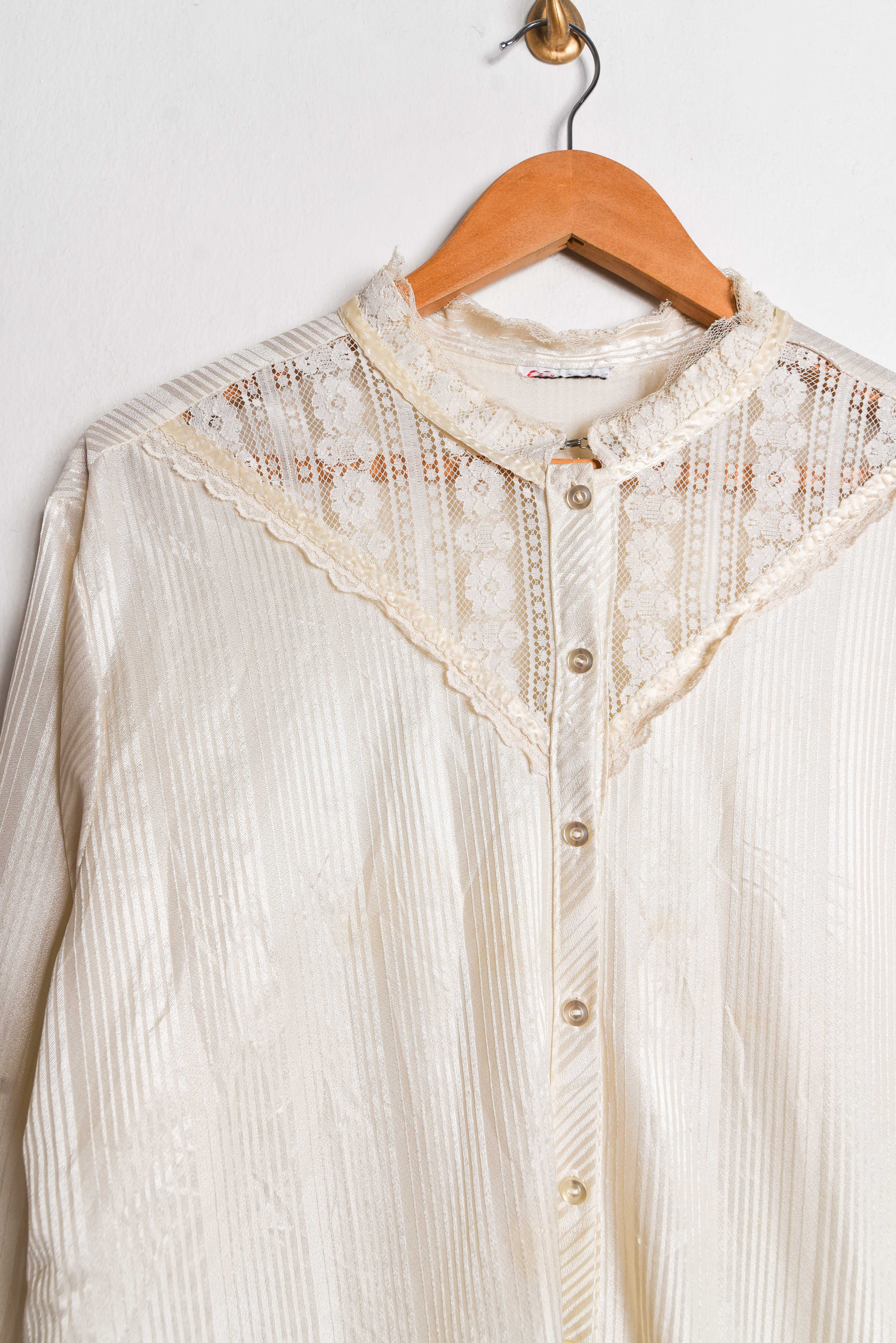 Blusa rayada satín encaje