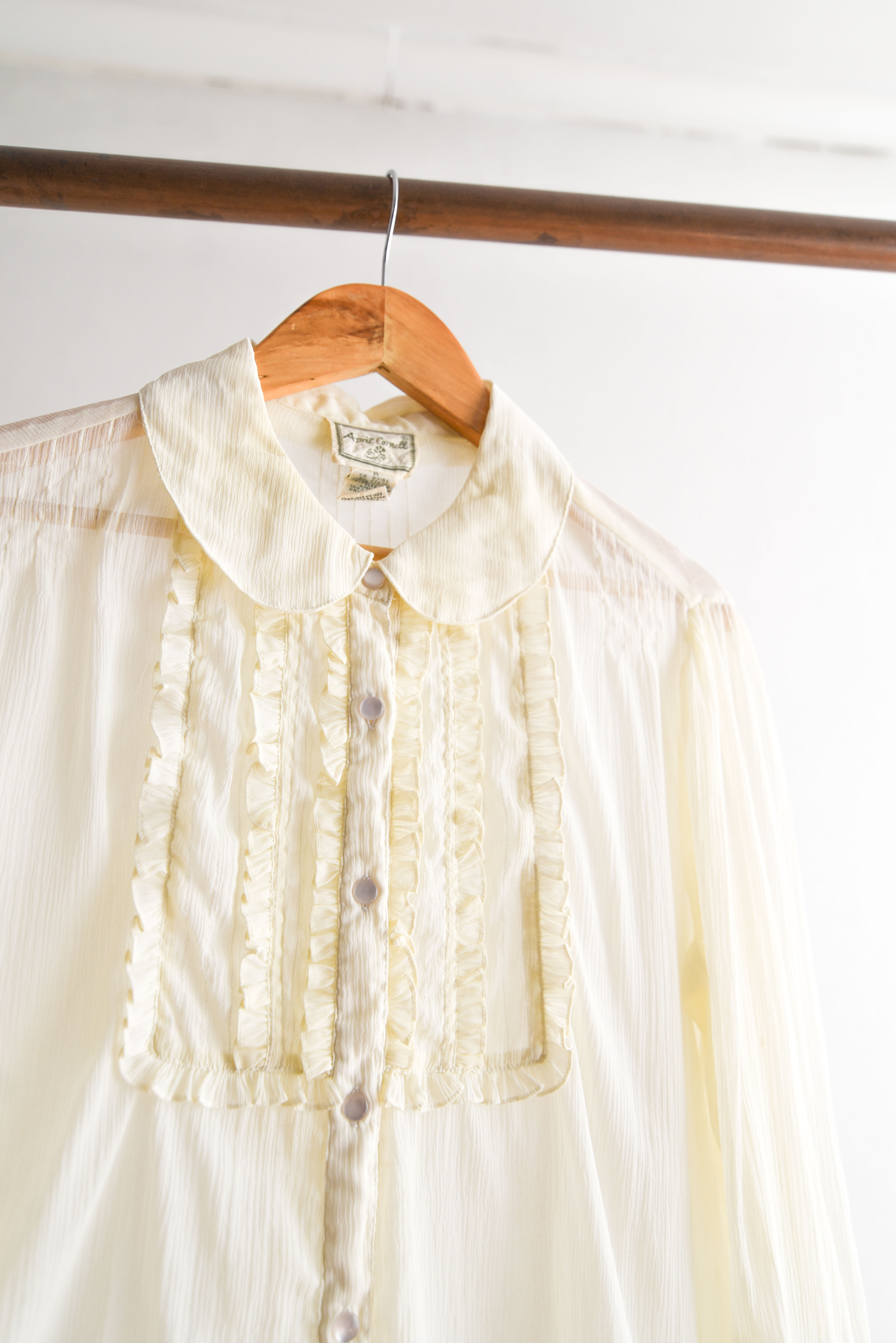 Blusa marfil transparencia cuellito