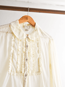 Blusa marfil transparencia cuellito