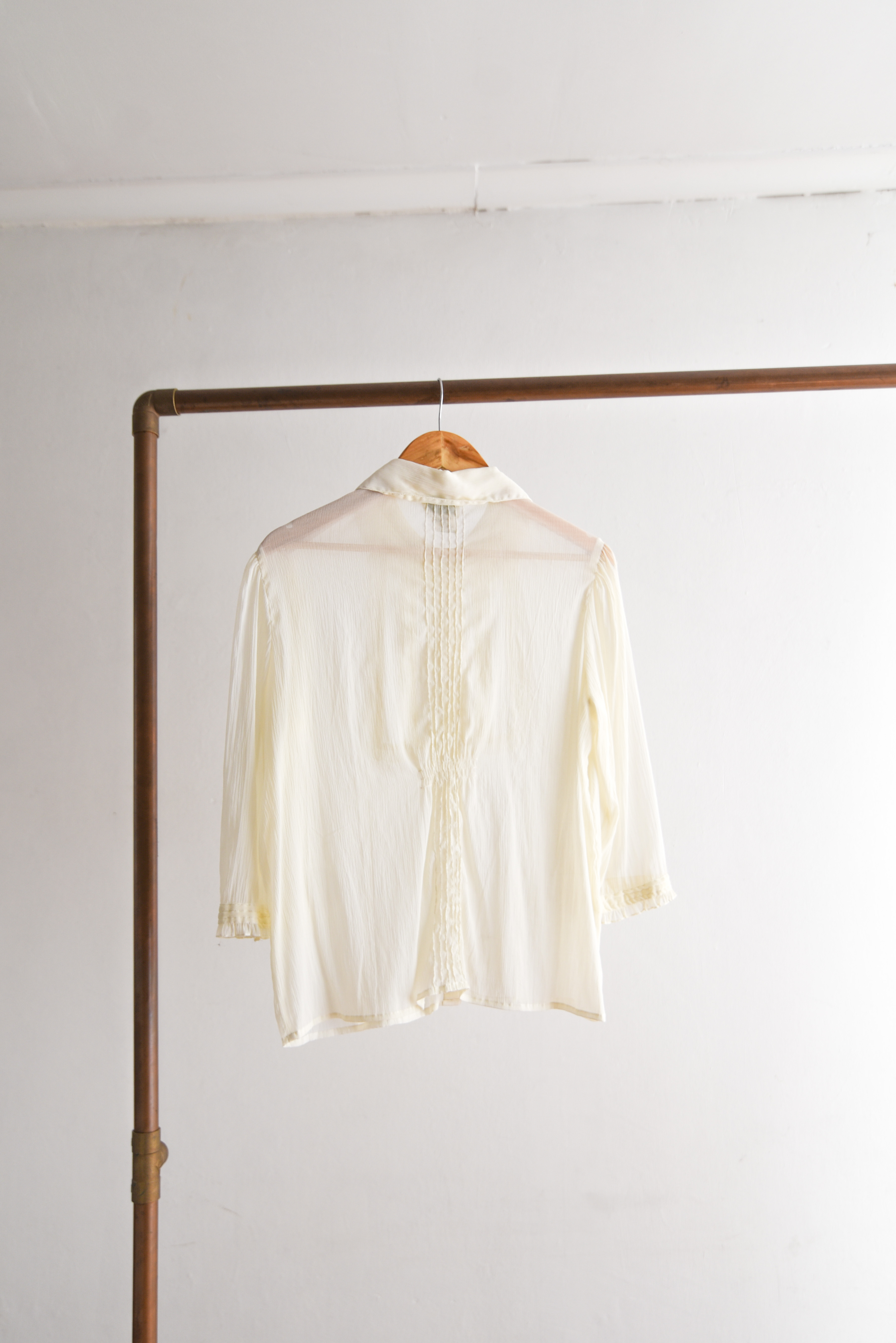 Blusa marfil transparencia cuellito