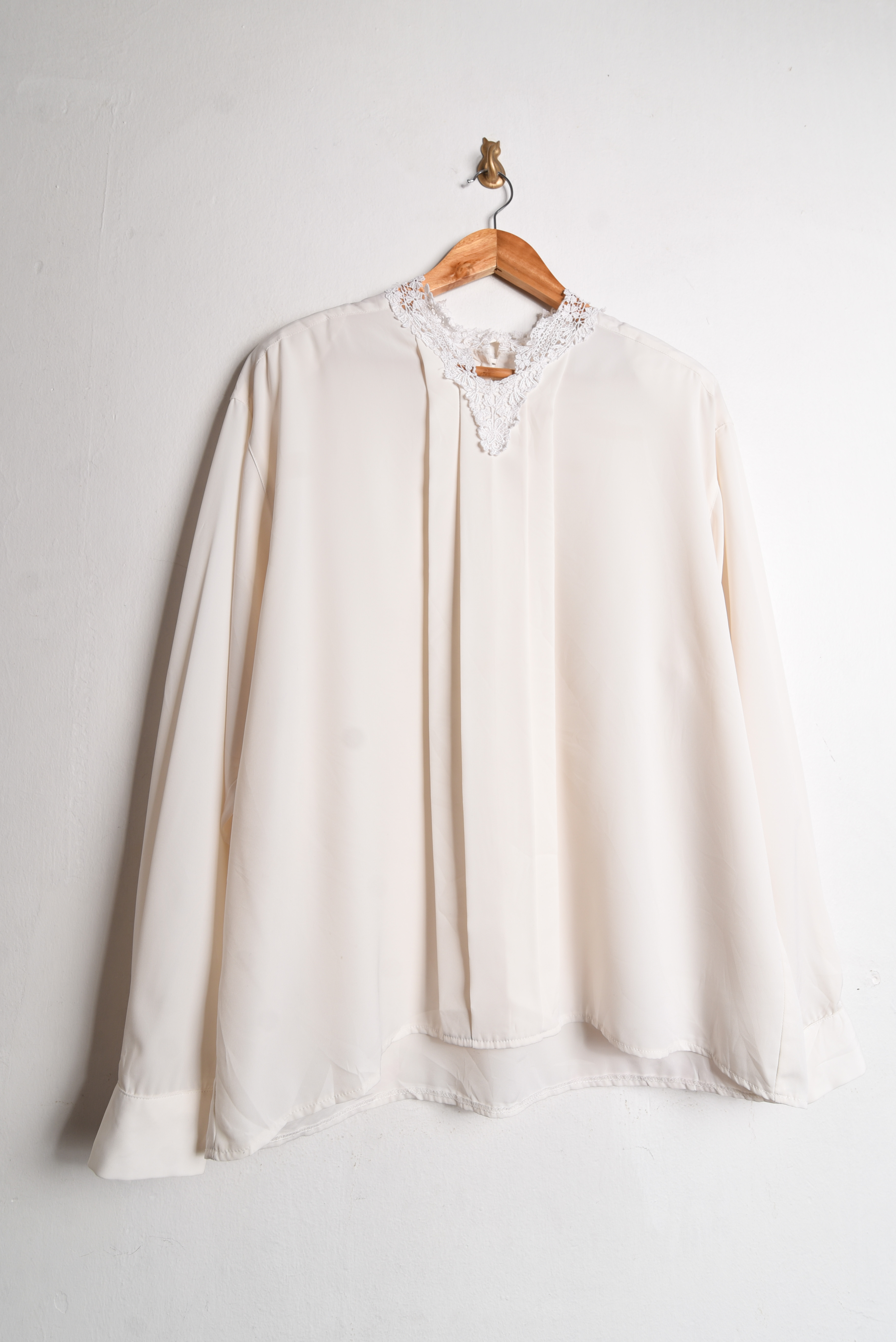 Blusa marfil plisada vintage