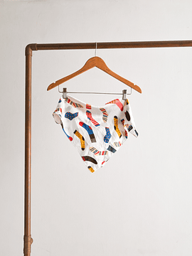 Pañuelo satín print calcetas