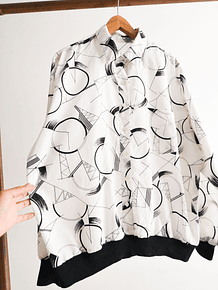 Blusa vintage gráfica b&w