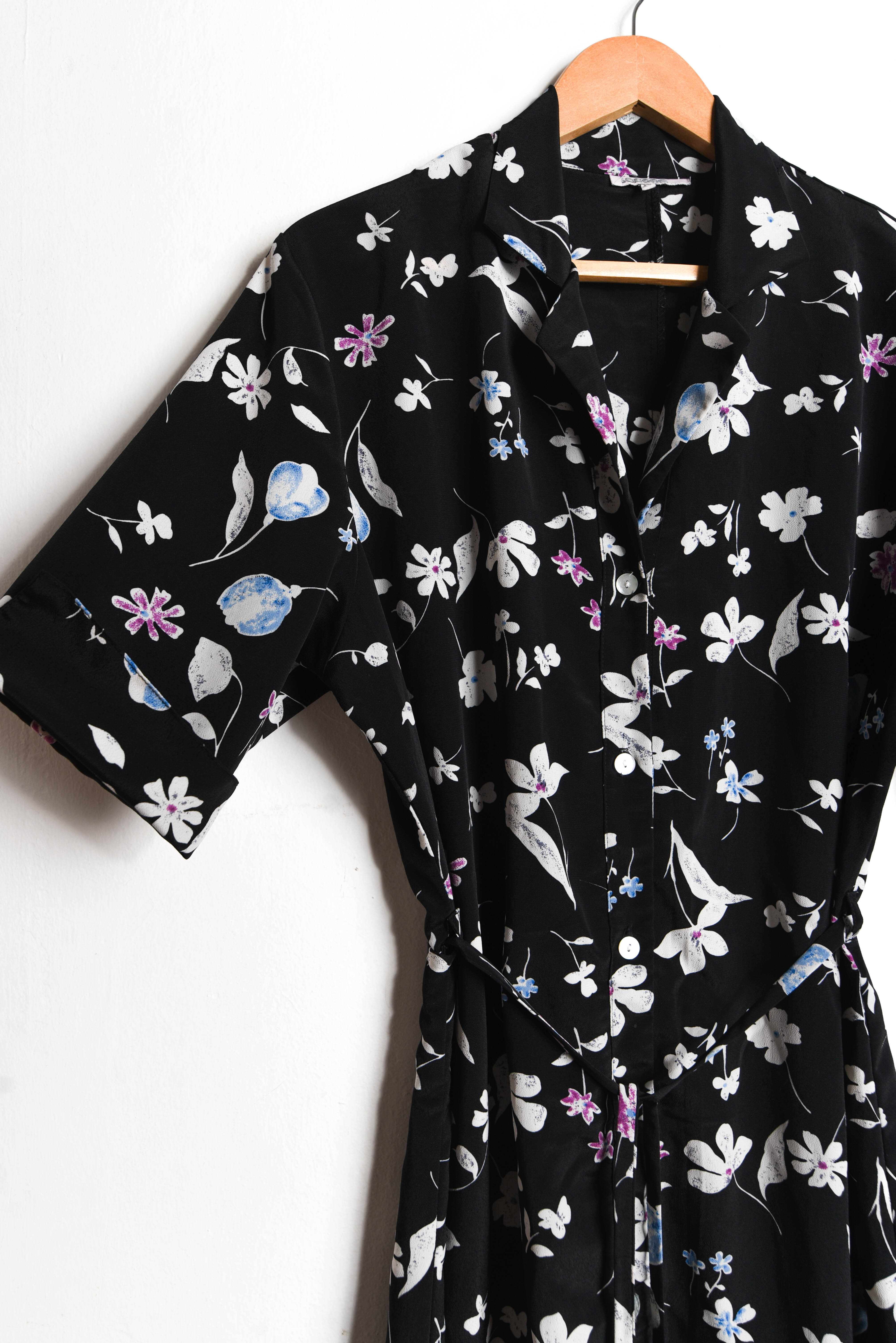 Vestido camisero floral lazito