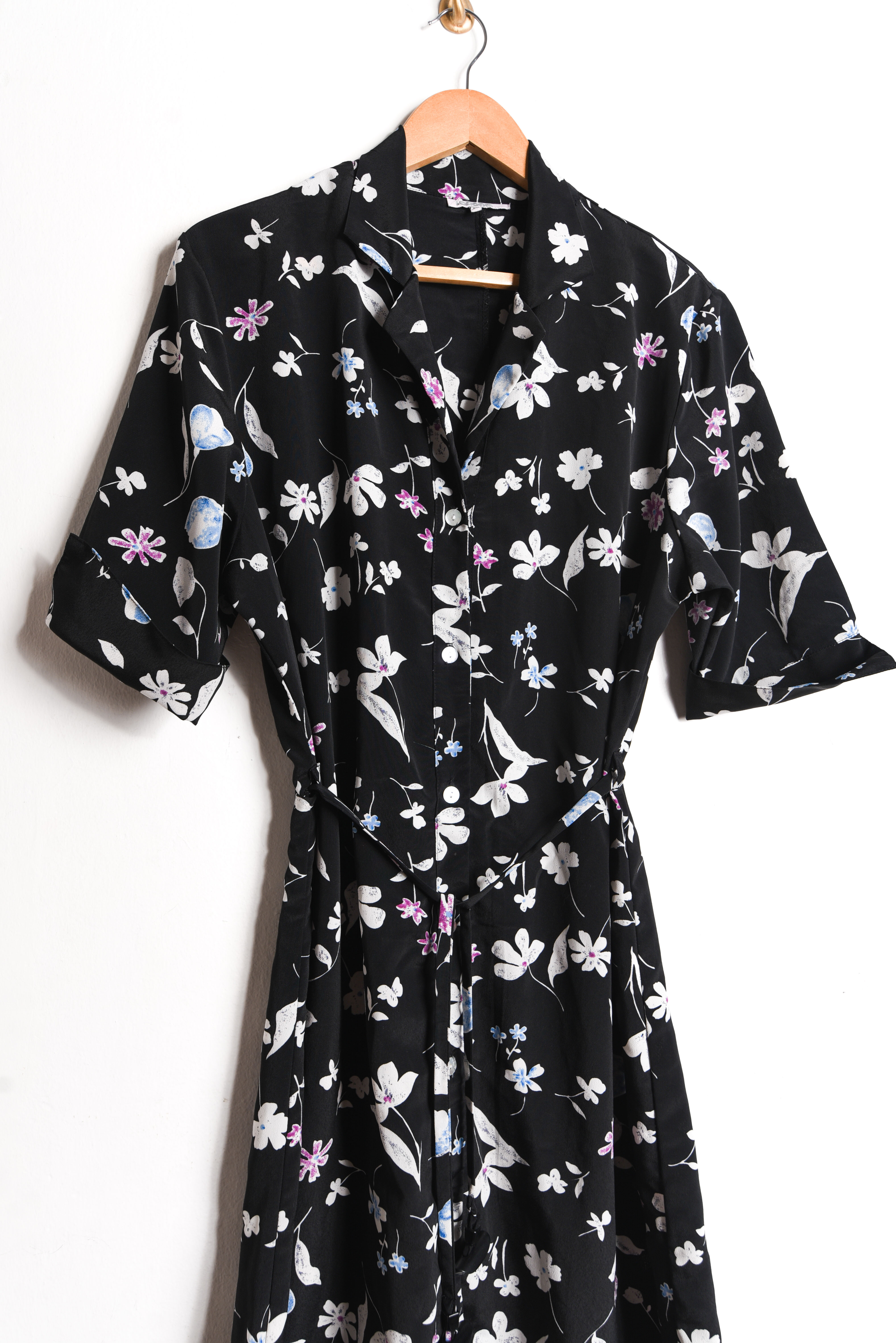 Vestido camisero floral lazito