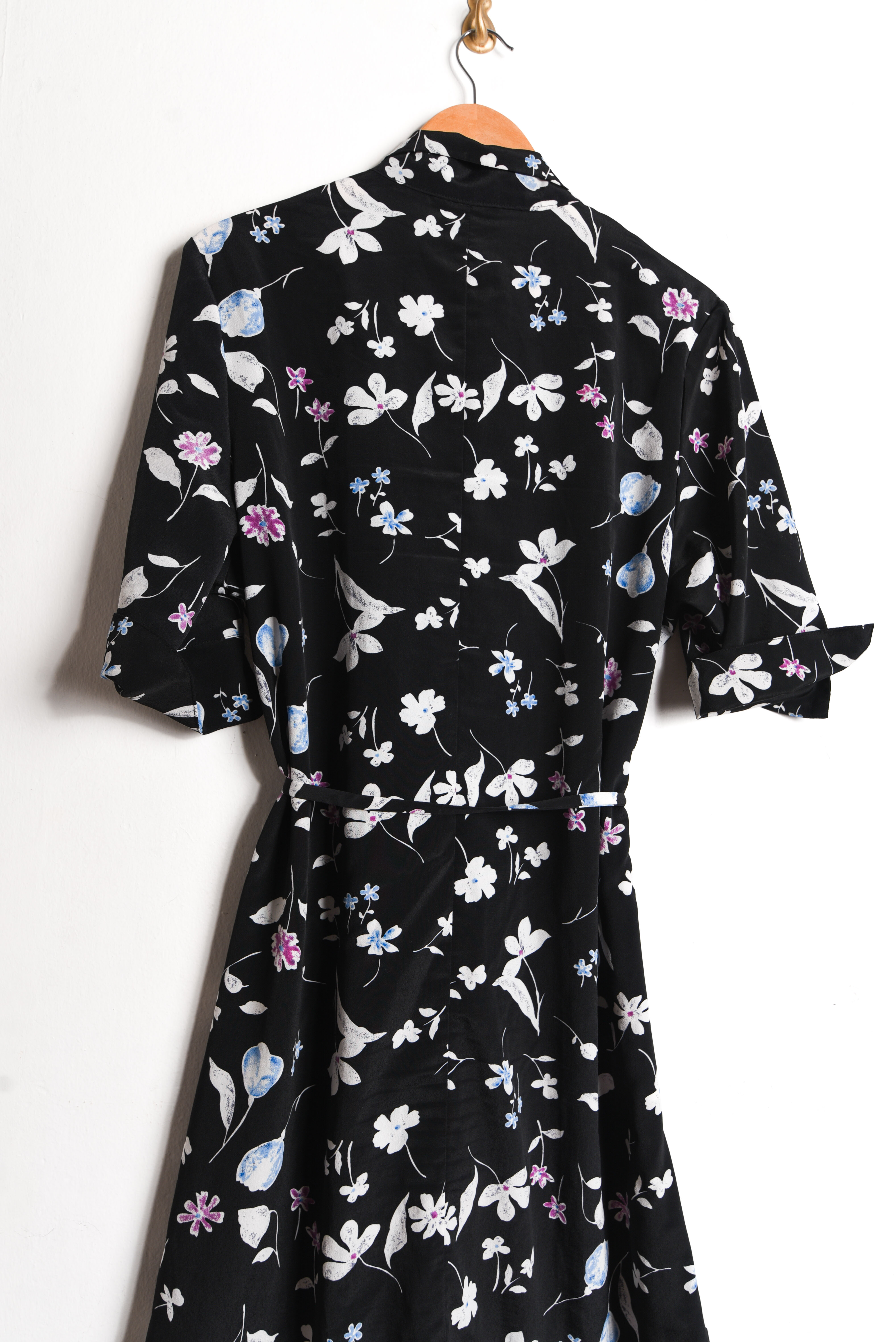 Vestido camisero floral lazito