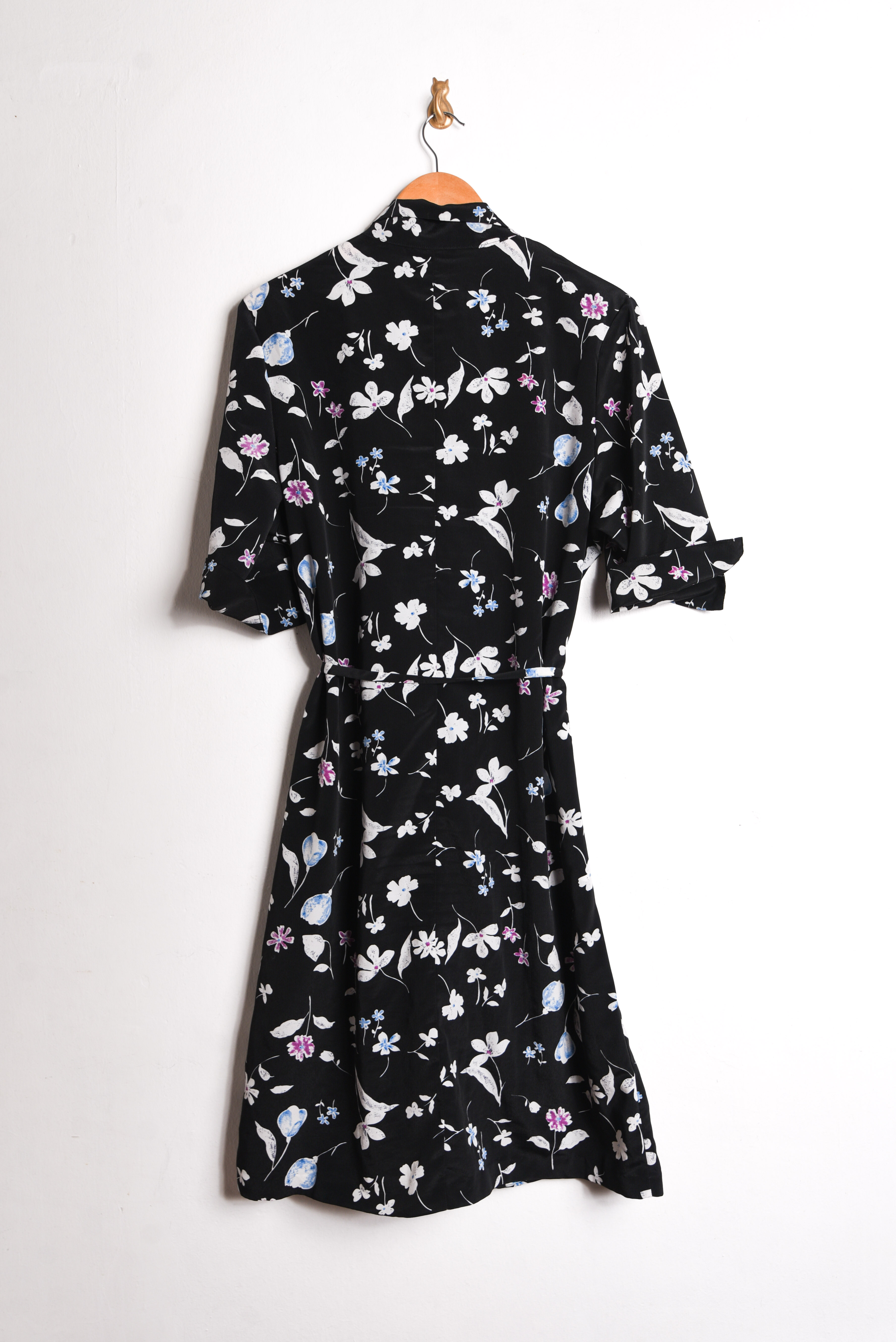 Vestido camisero floral lazito