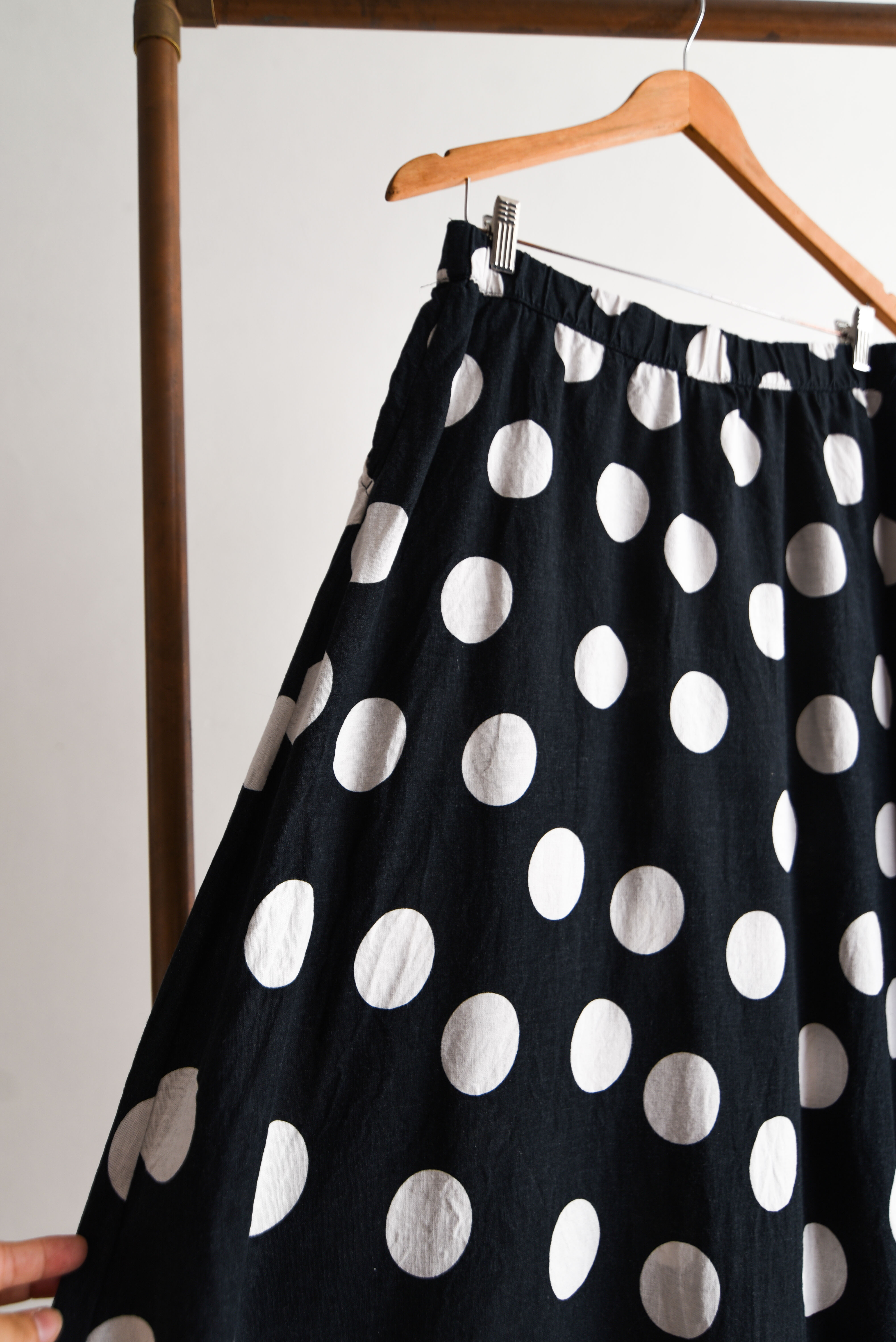 Falda lino b&w lunares