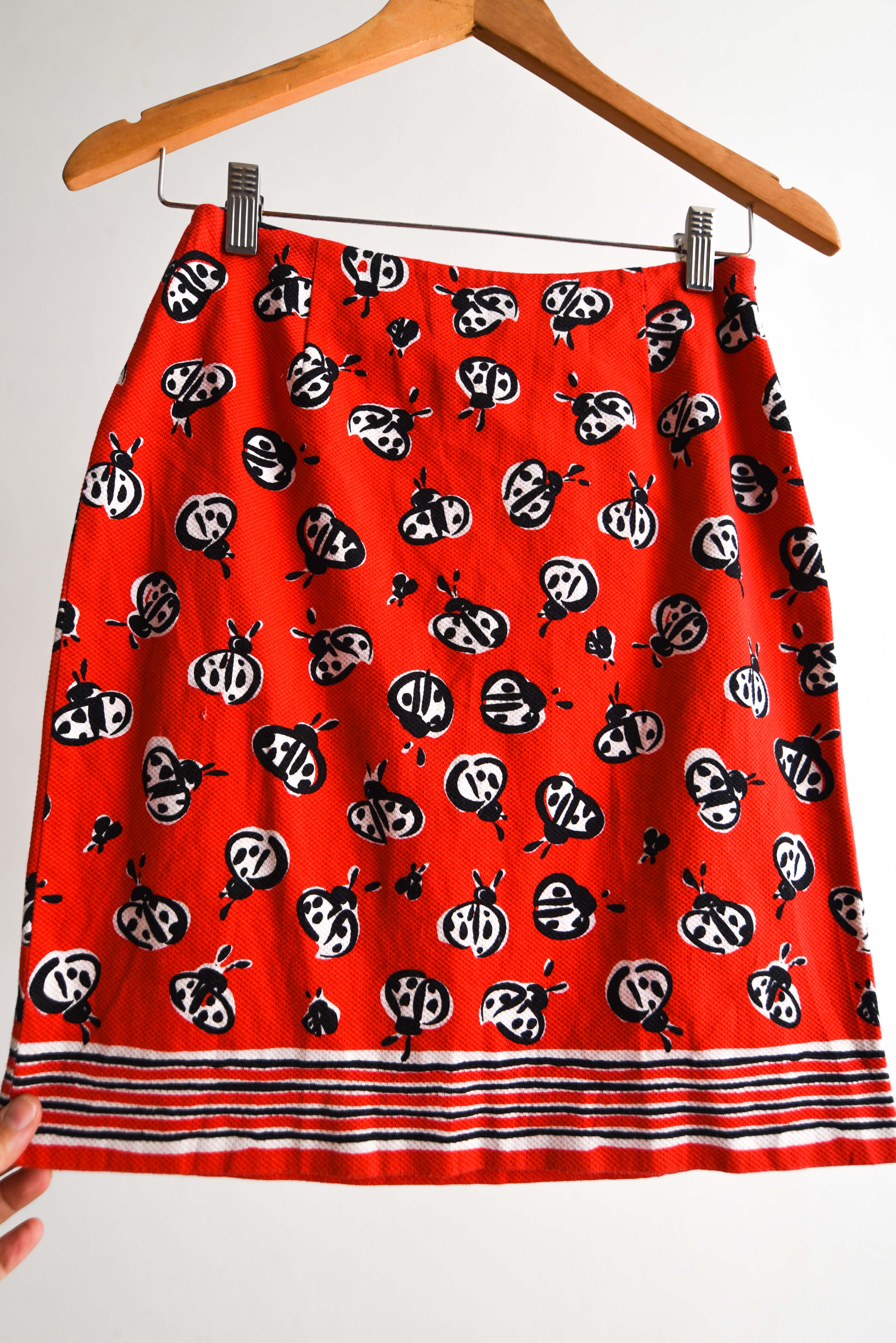 Falda roja chinitas vintage