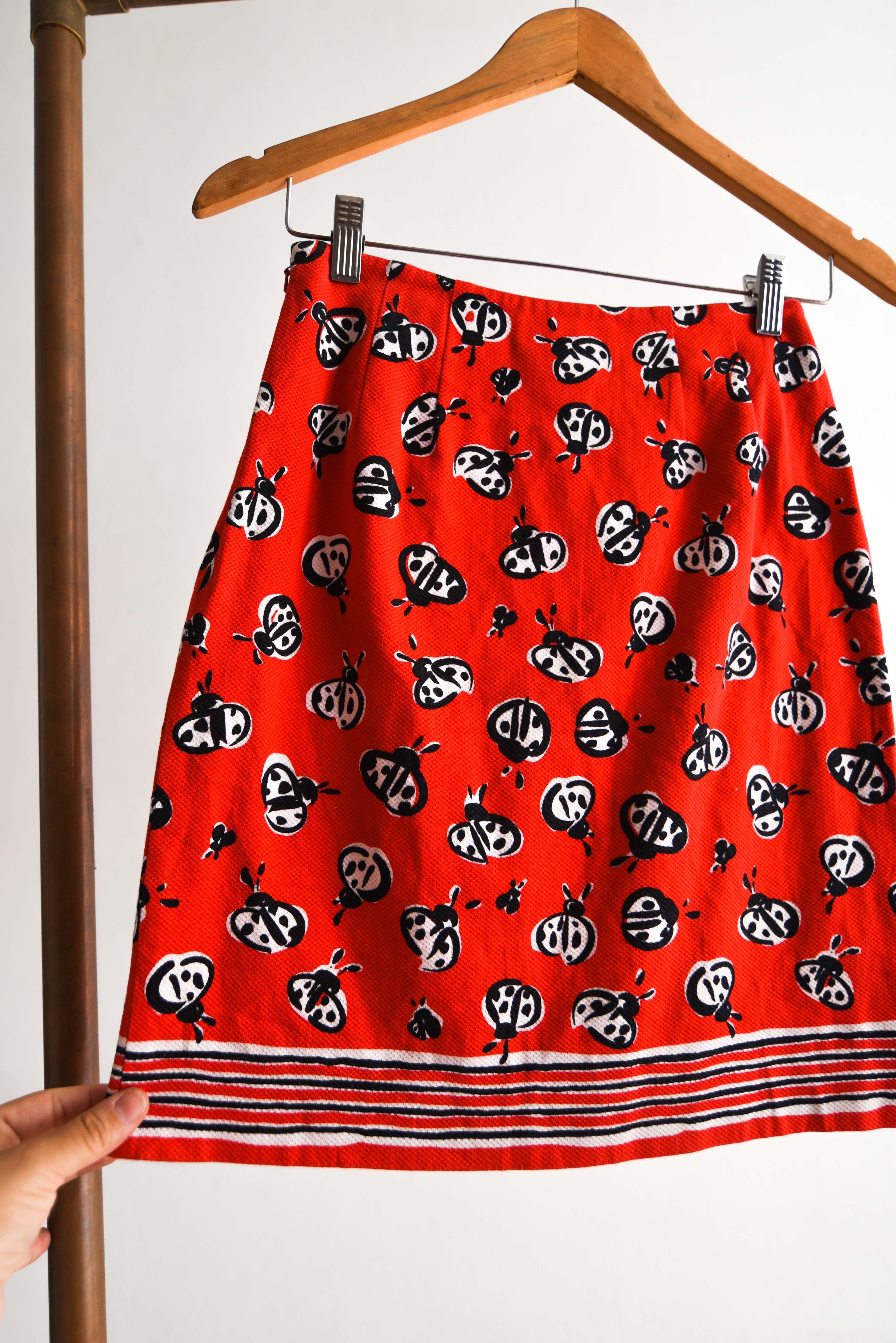 Falda roja chinitas vintage