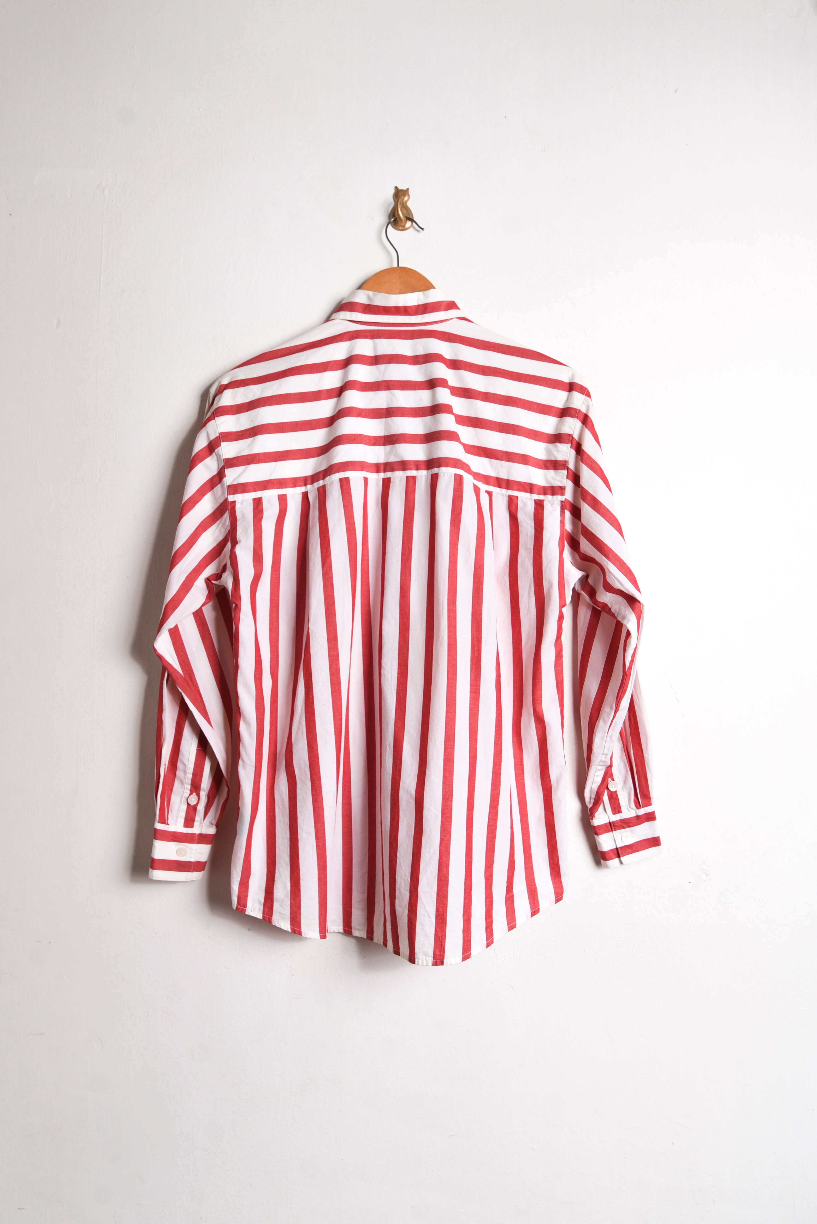 Camisa rayada blanco y rojo