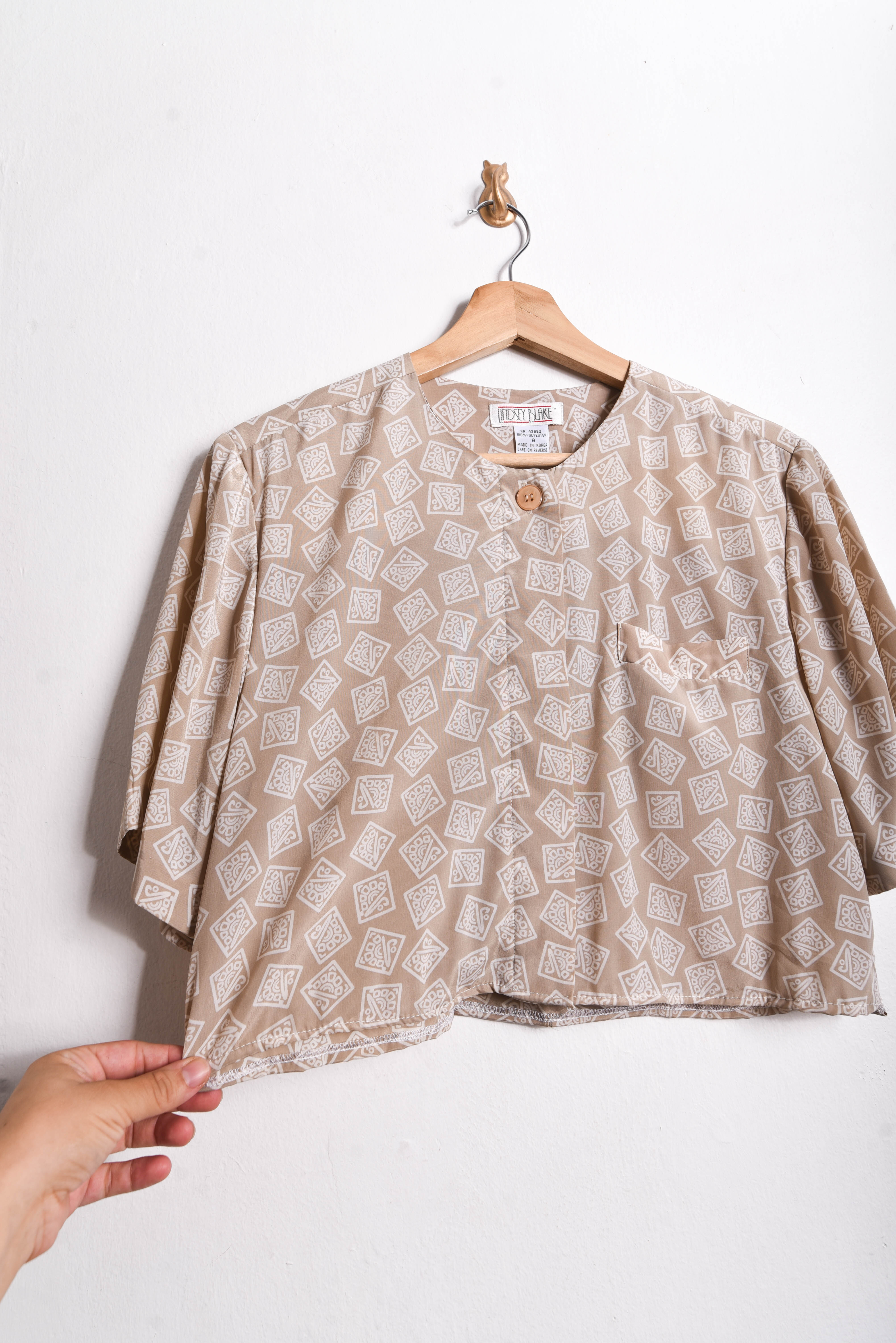 Blusa crop nude figuras